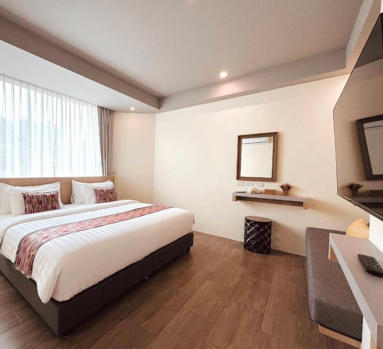 Charcoal Panwa Phuket Resort Ban Tha Khreng