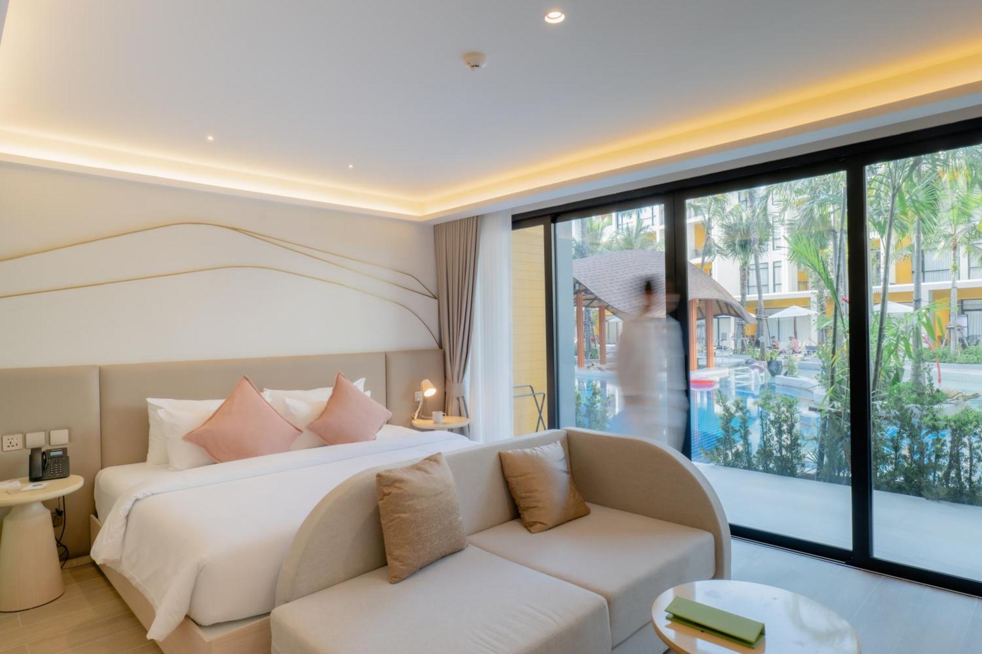 Wyndham Garden Phuket Hotel Nai Thon Beach