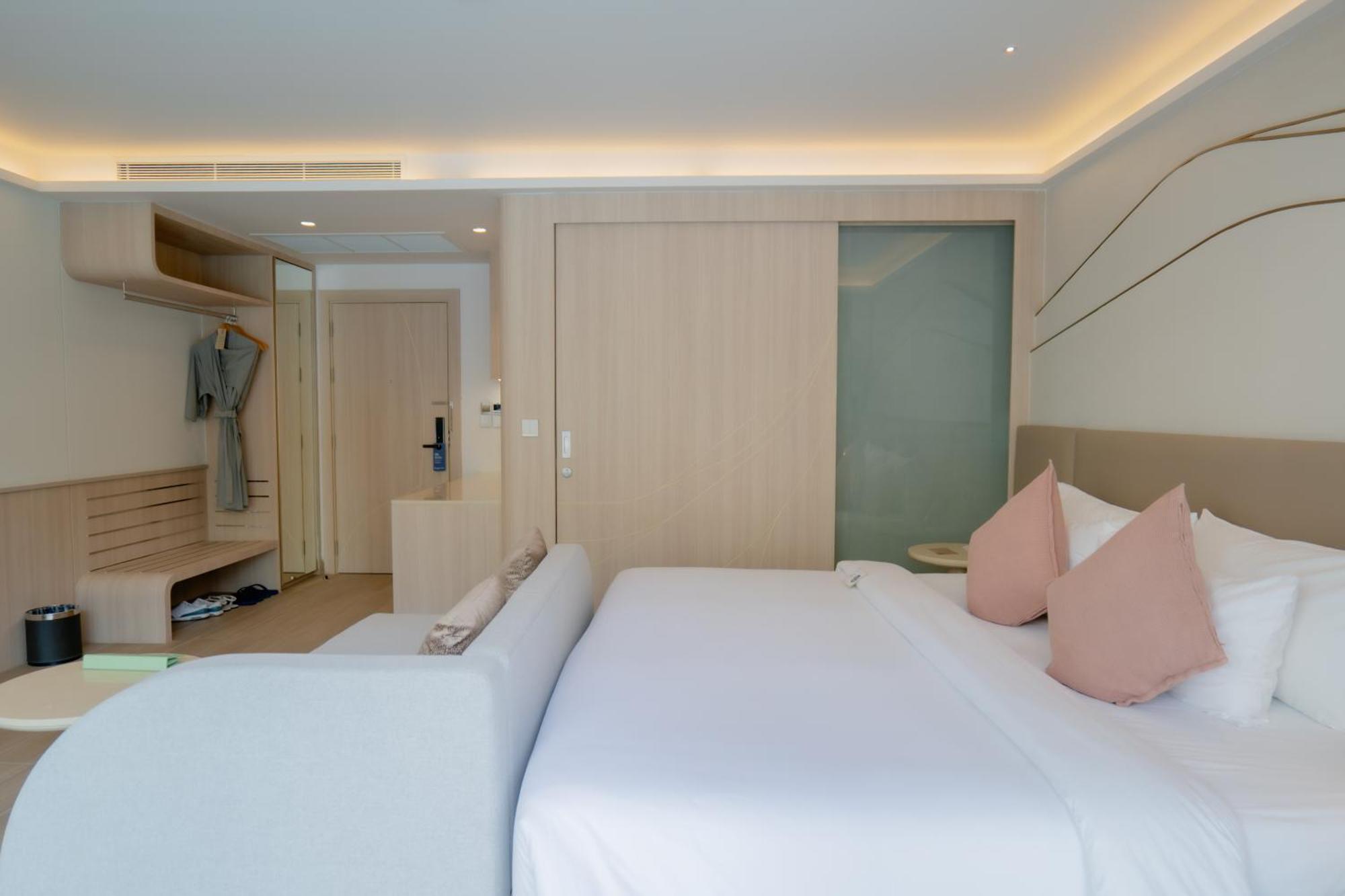 Wyndham Garden Phuket Hotel Nai Thon Beach
