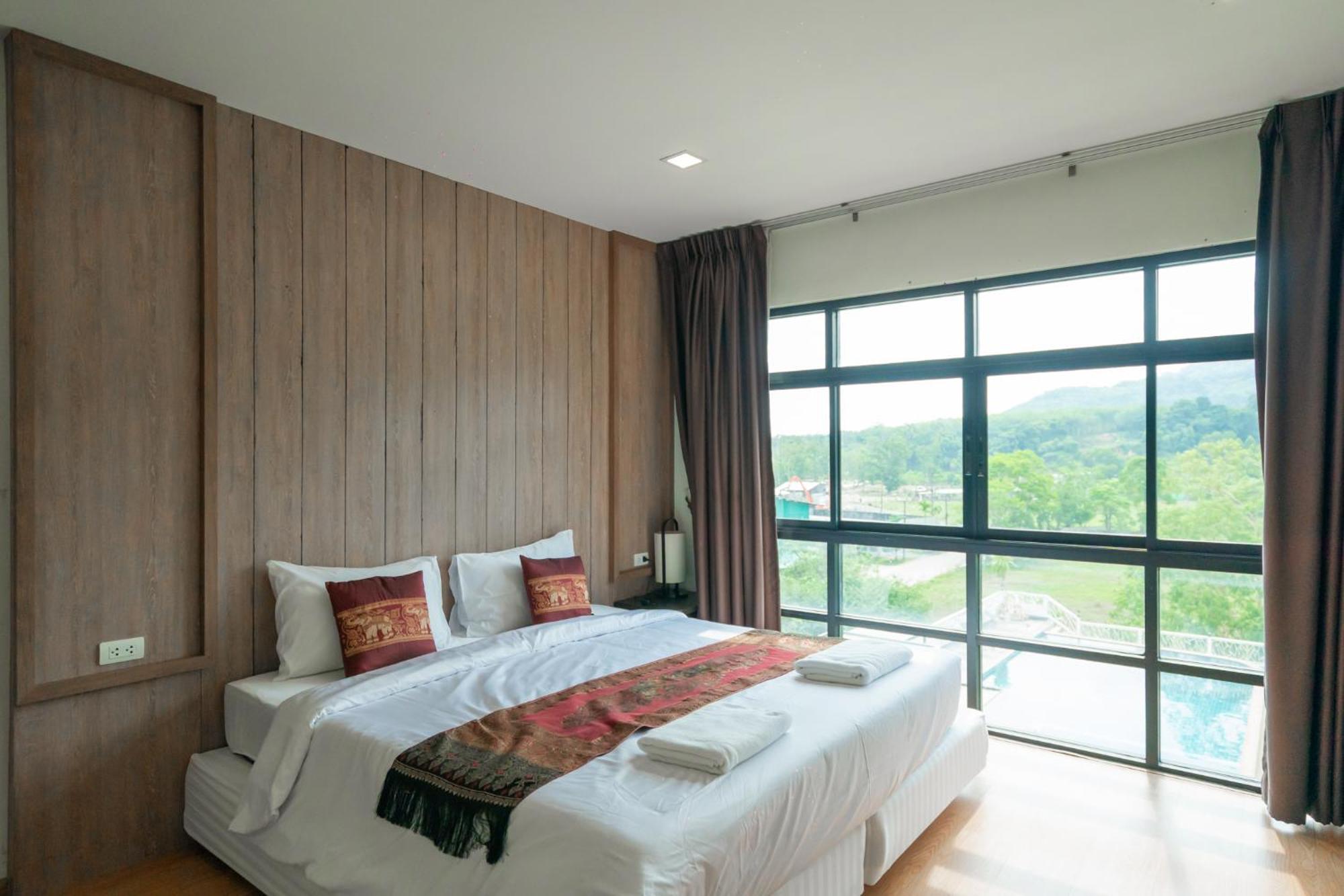 Golden Manora Bangtao 3*
