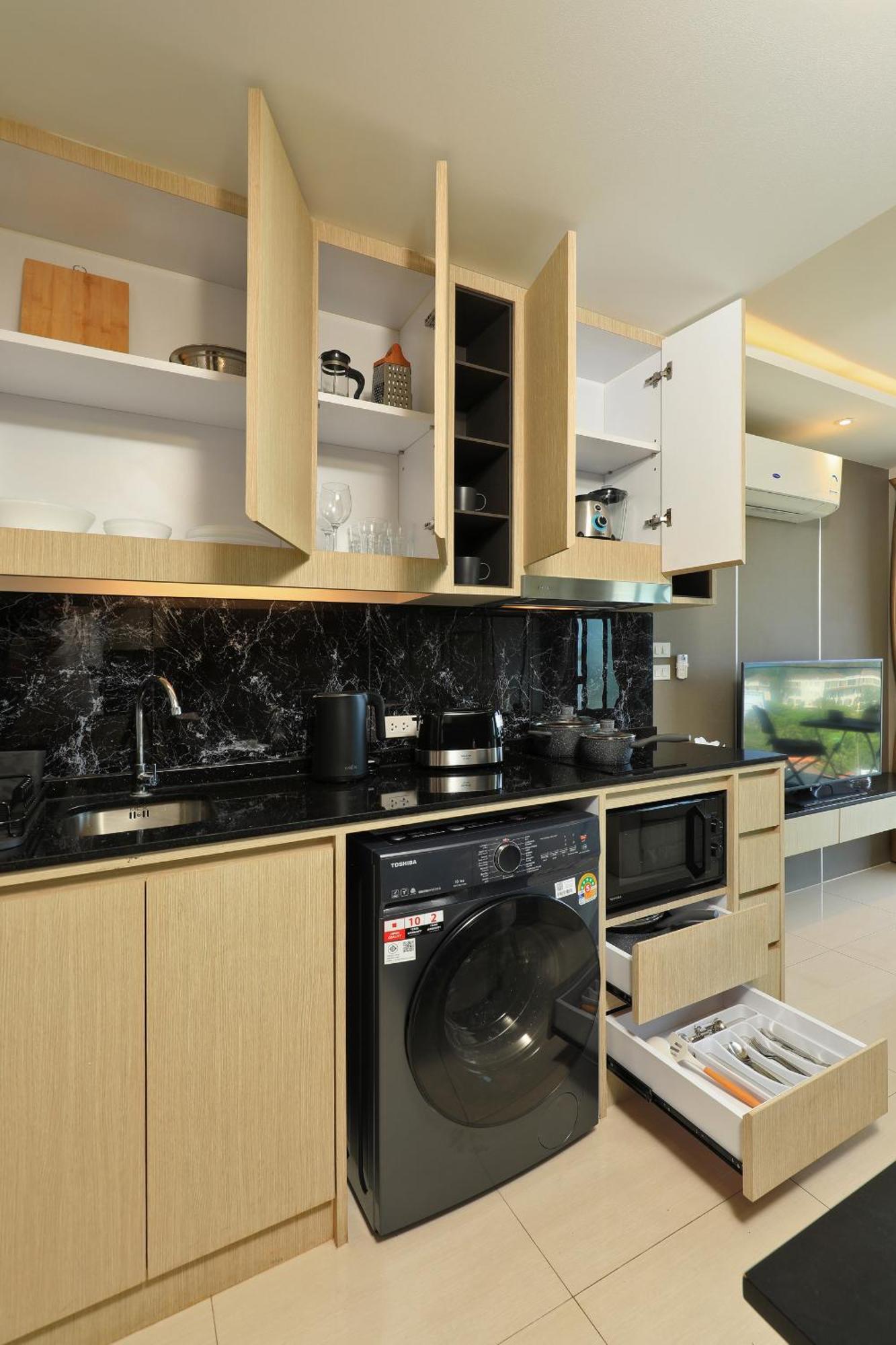 1bdr Seaview Near Surin