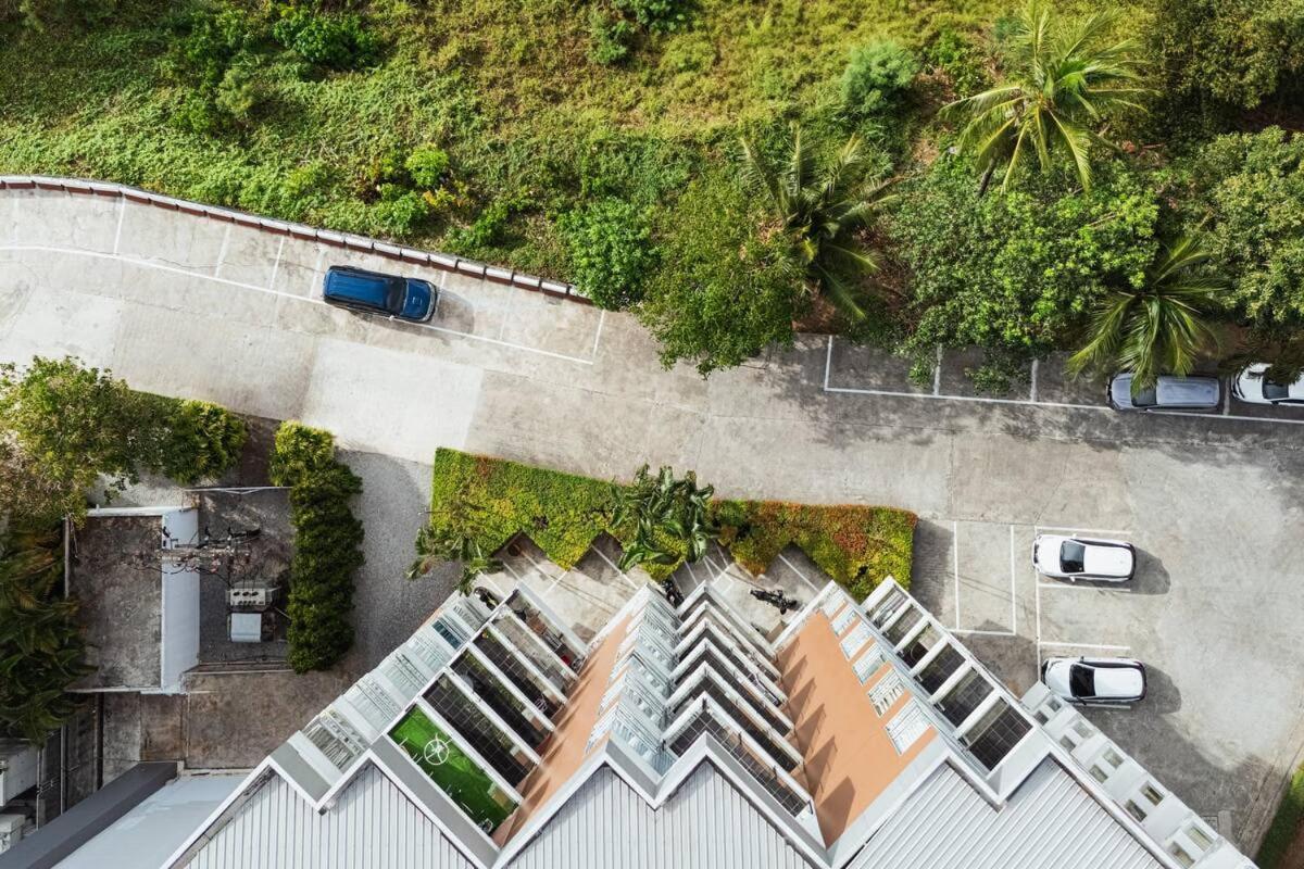 Beautiful With Modern Renovation On Apartment Karon
