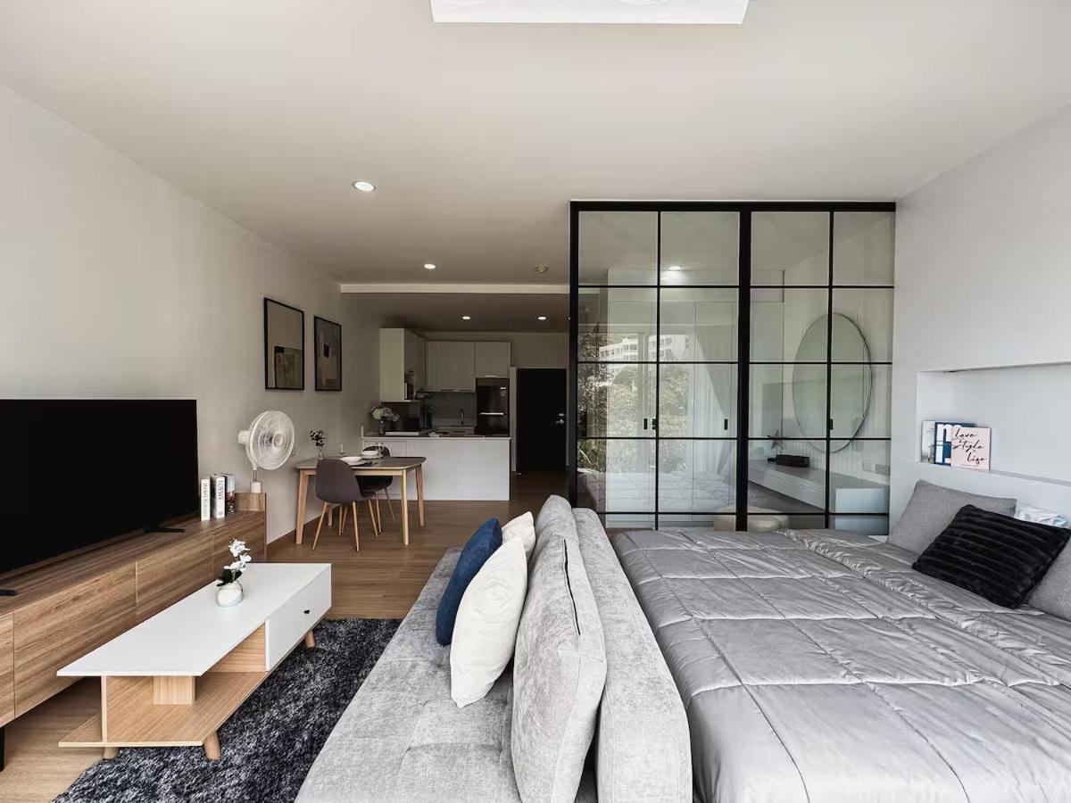 Beautiful With Modern Renovation On *