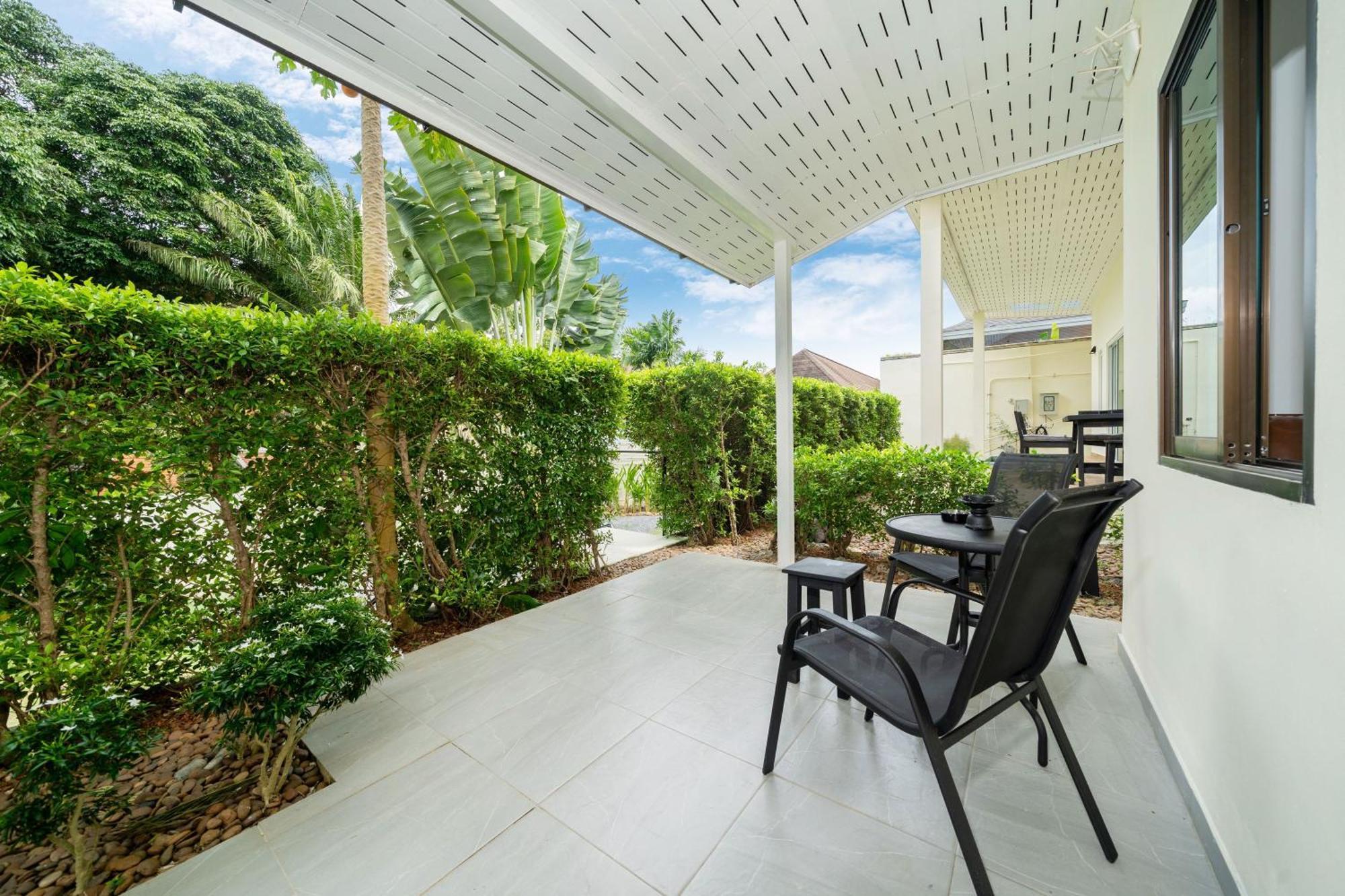 Oxavia Garden Oasis In Nai Harn - Your Private Tropical Garden With 3 And Jacuzzi Villa