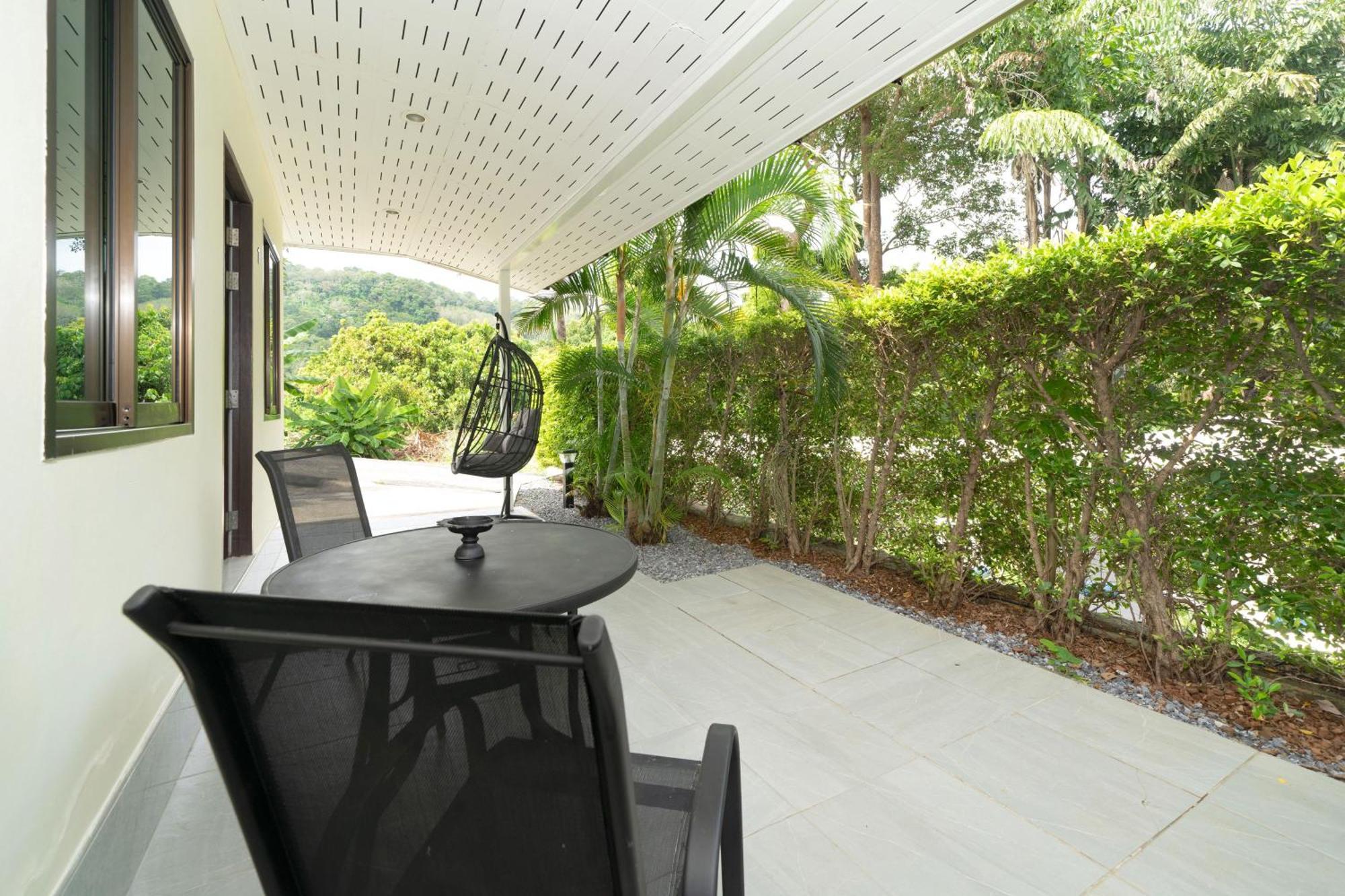 Villa Oxavia Garden Oasis In Nai Harn - Your Private Tropical Garden With 3 And Jacuzzi Rawai