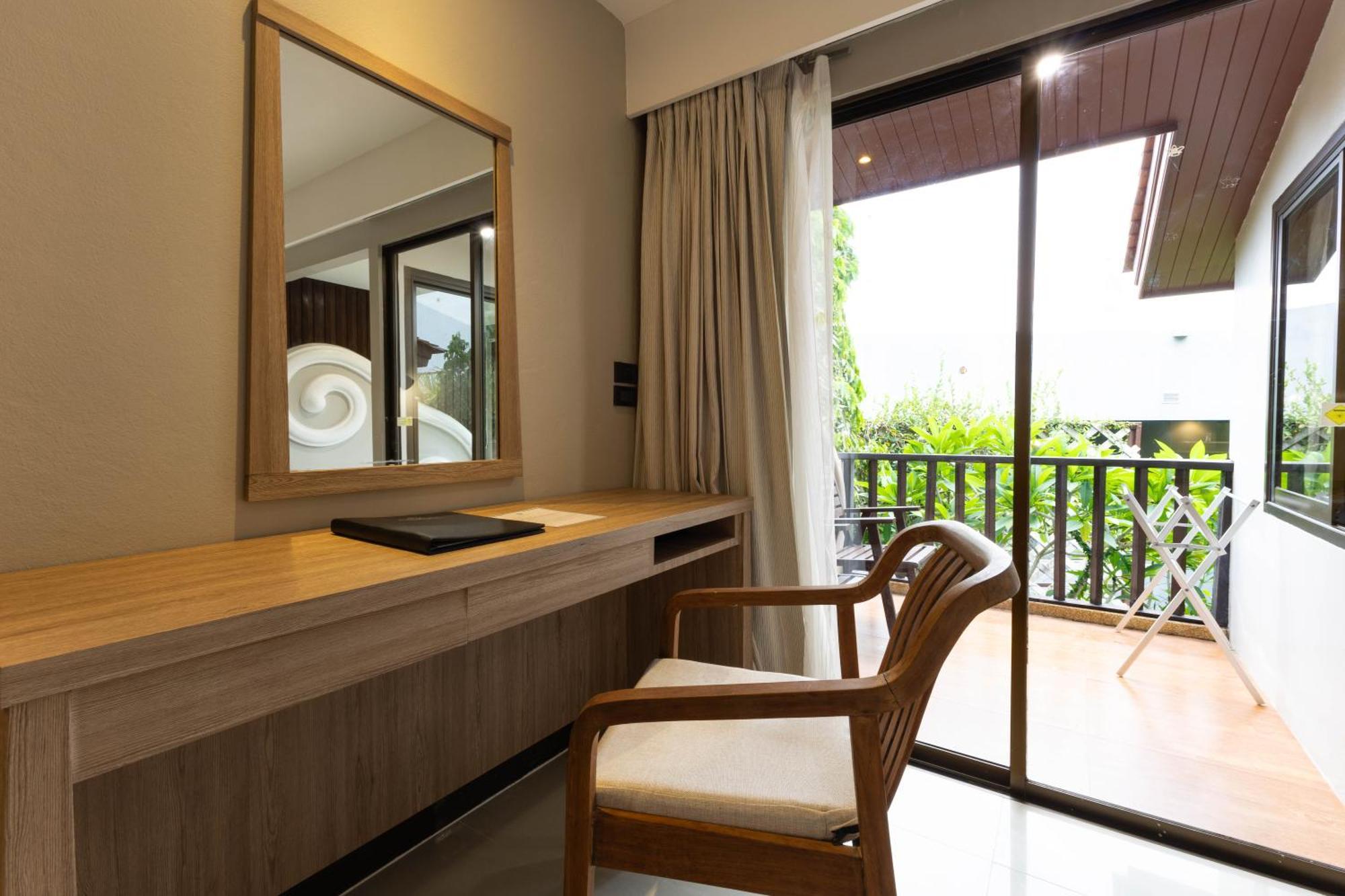 Andaman Cannacia & - Sha Extra Resort 5*