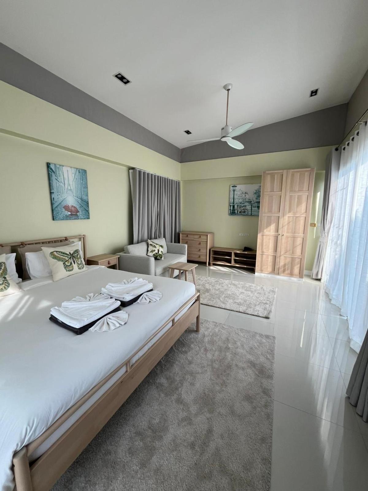 Villa 5bdr Pool In Laguna Park #40 *