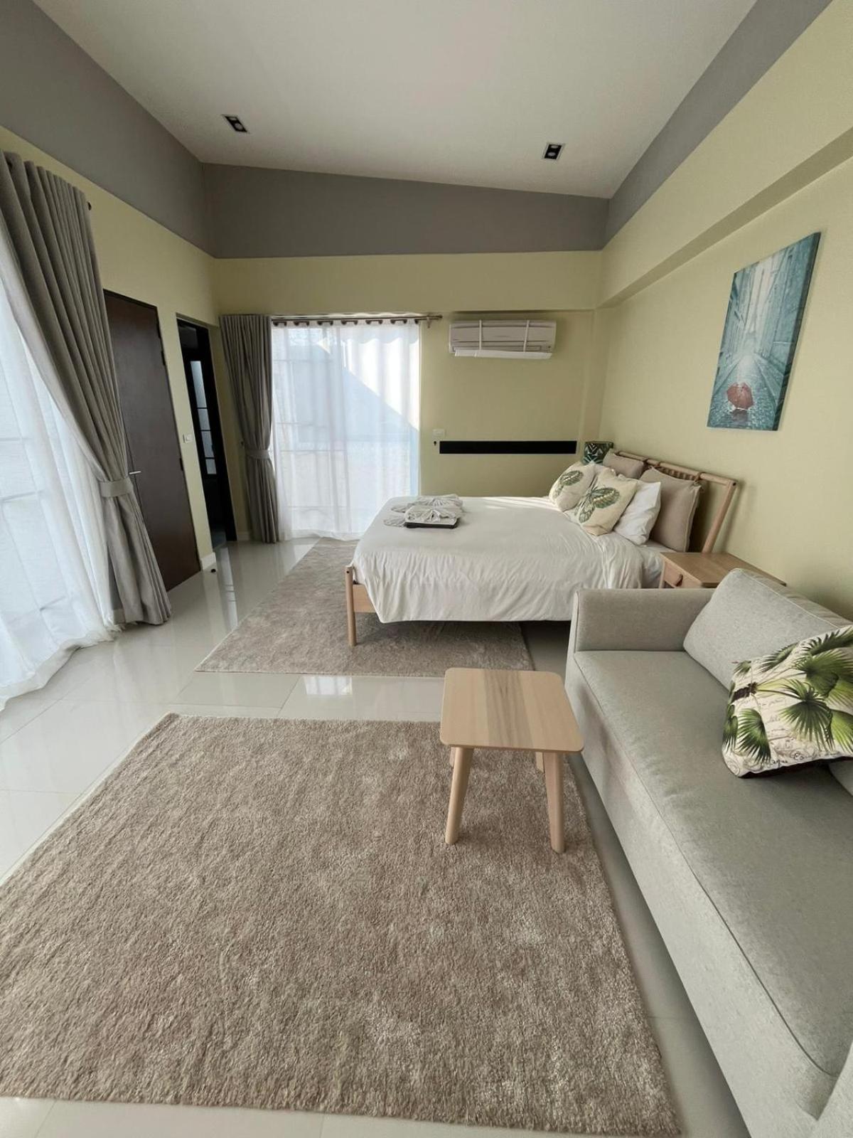 5bdr Pool In Laguna Park #40