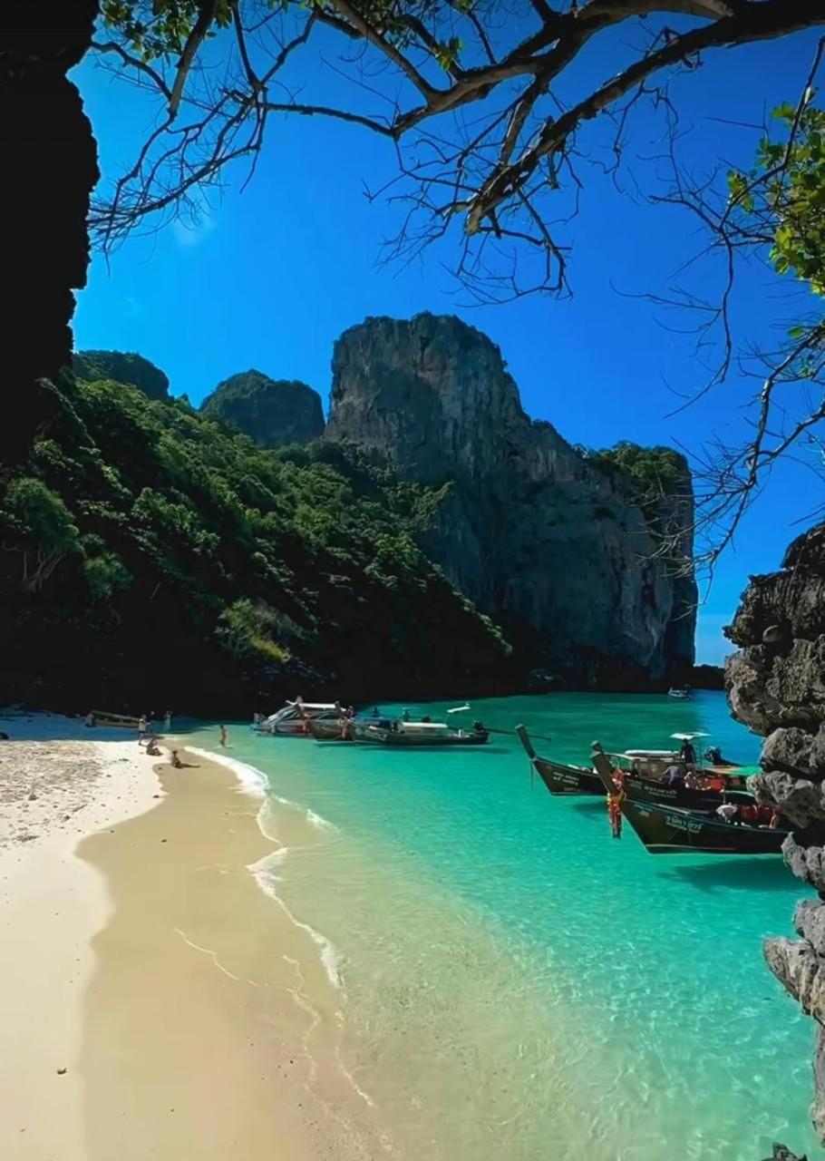 Victoria Kata Beach (Phuket)