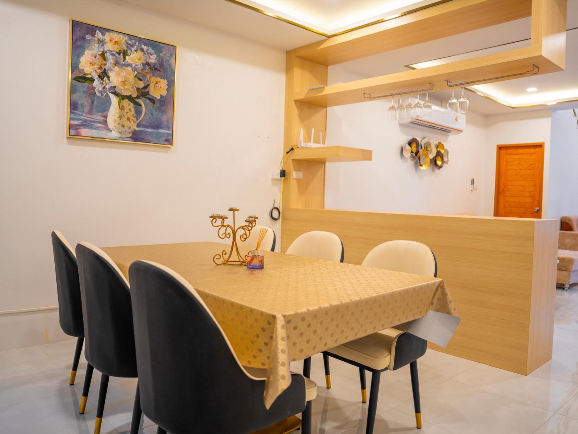 Villa 3 Bedroom With Pool Near Fitness Street
