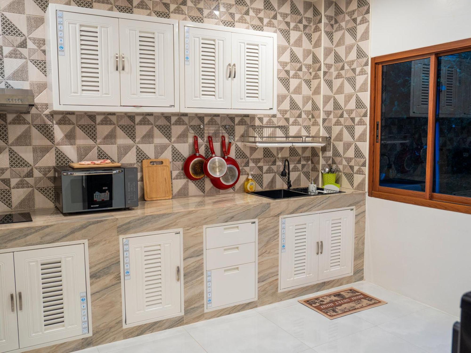 3 Bedroom With Pool Near Fitness Street *