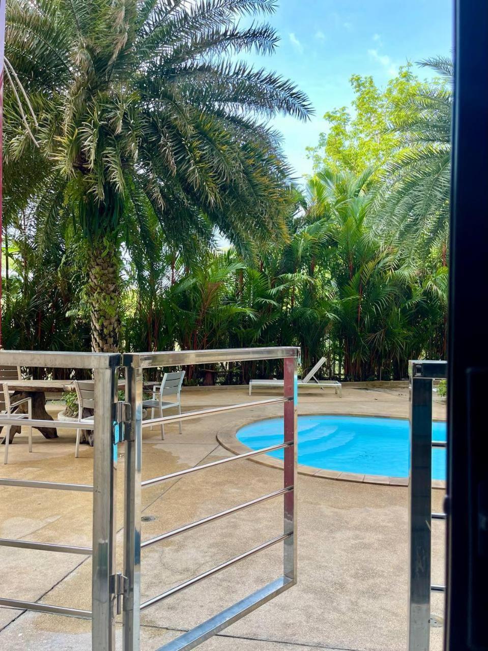 Palm Breeze View Apartment