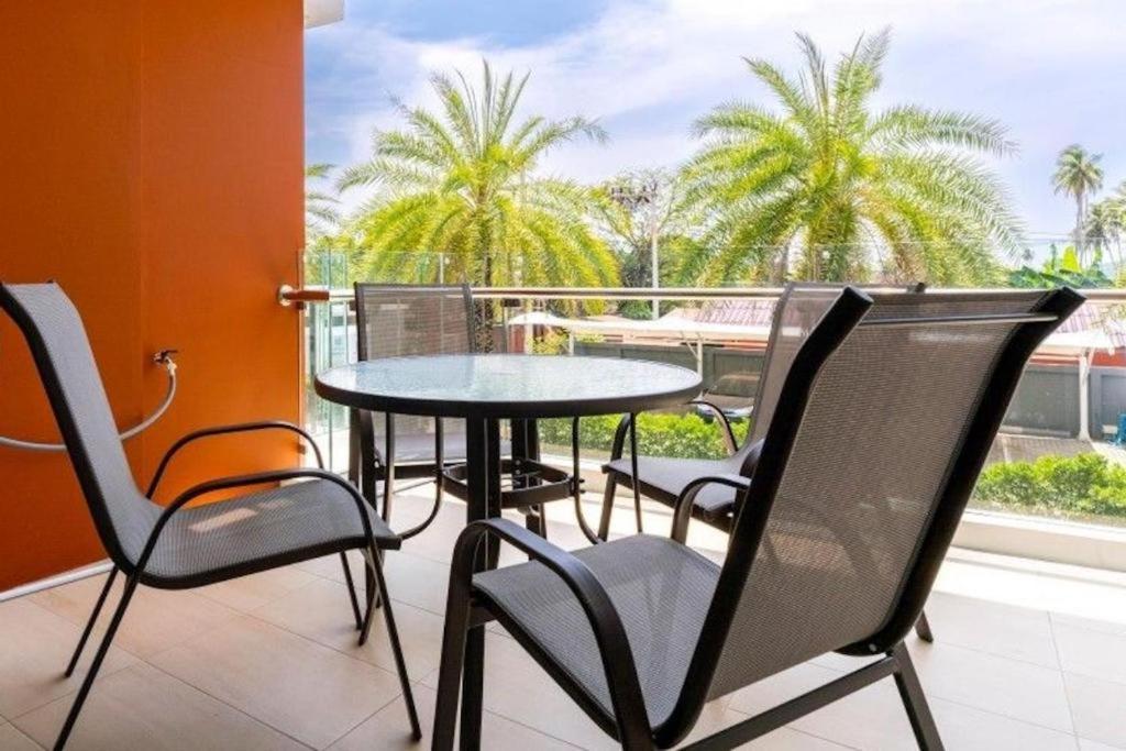 Apartment Tropical Pool View Babylon Sky M205 - Rawai