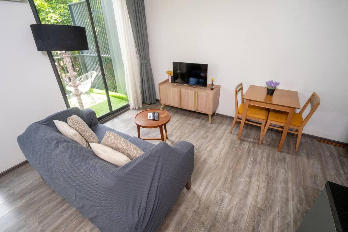 City-center Pool Cozy Apartment *