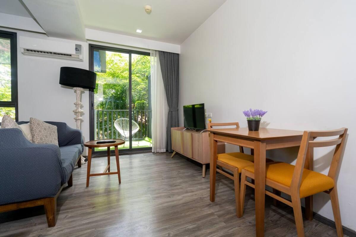 City-center Pool Cozy Apartment *