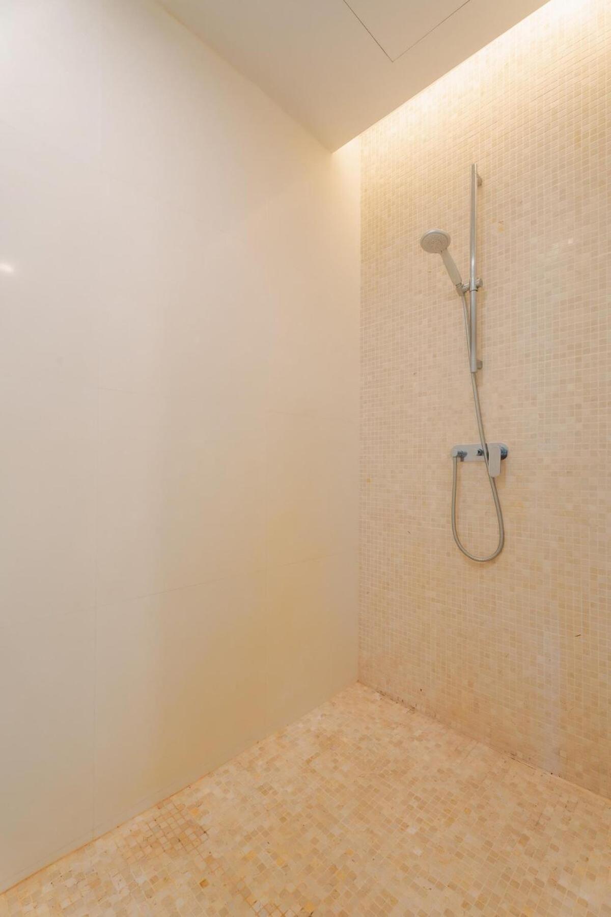New Pearl Of 3 Bedroom Beachfront