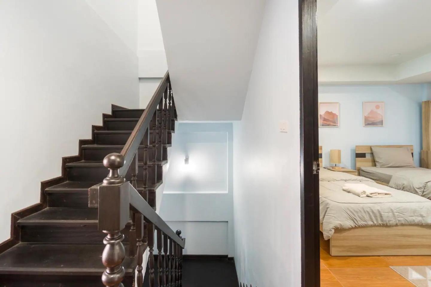 Apartment Enjoy Sunset Rainbow Alley - Wow Townhouse At Hill