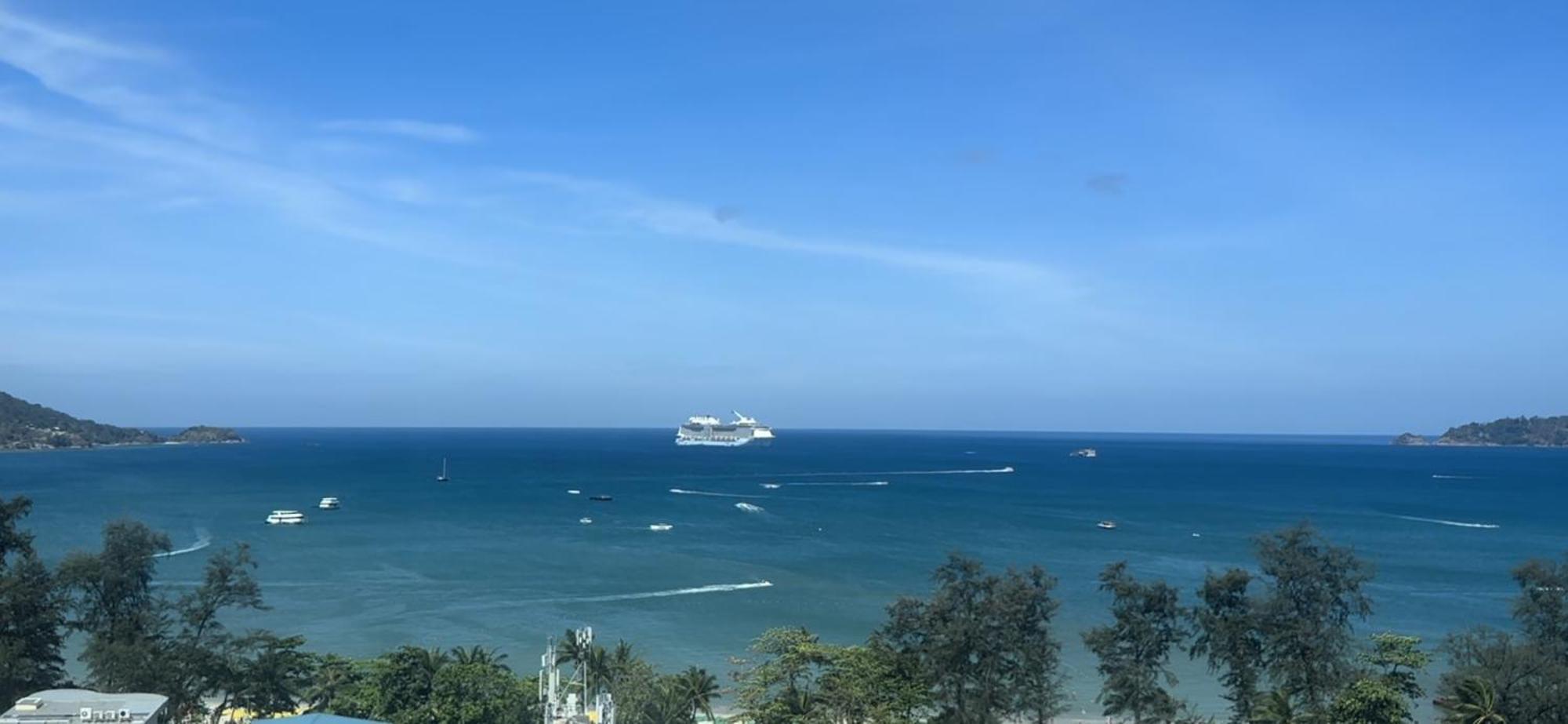 Tower 2bedroom 2 Bathrooms, Corner View Apartment Patong