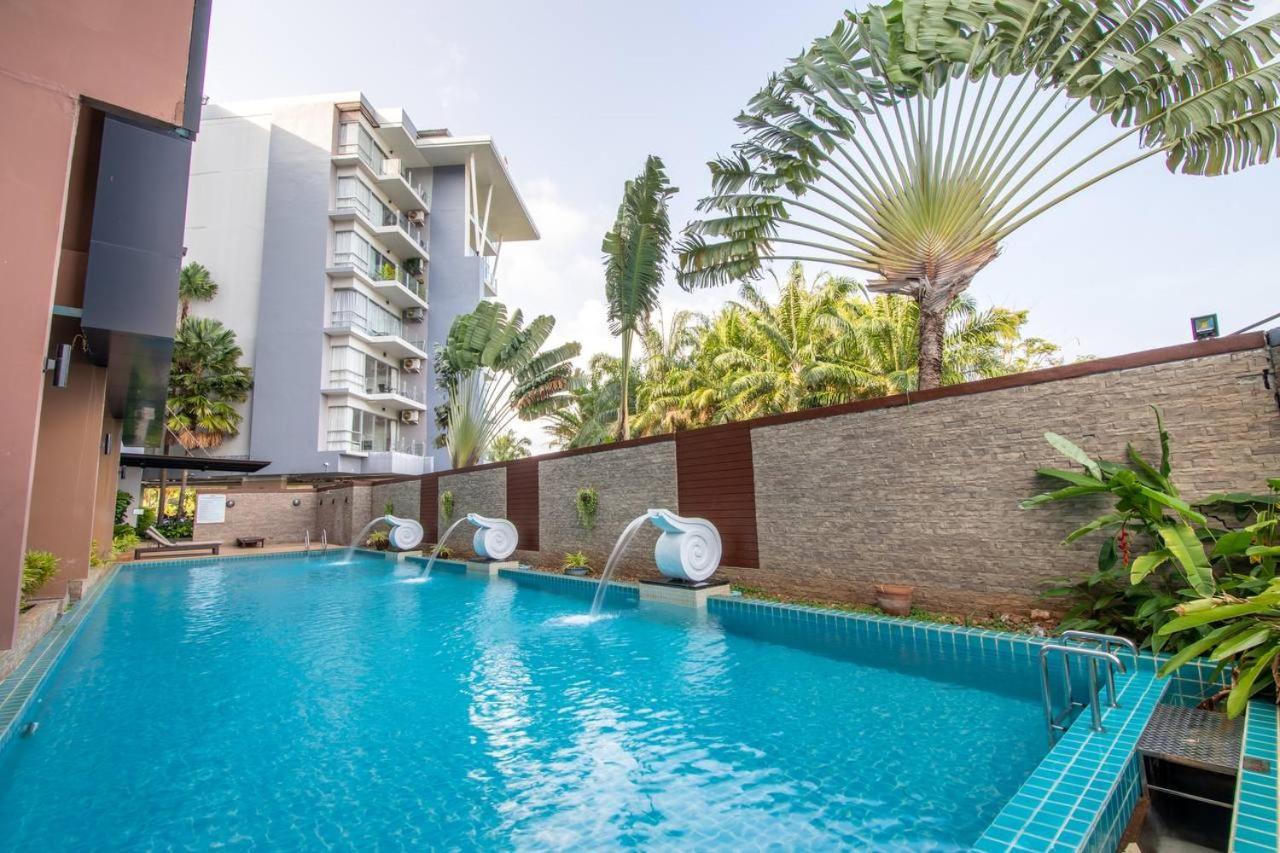 Sea View Chic Karon