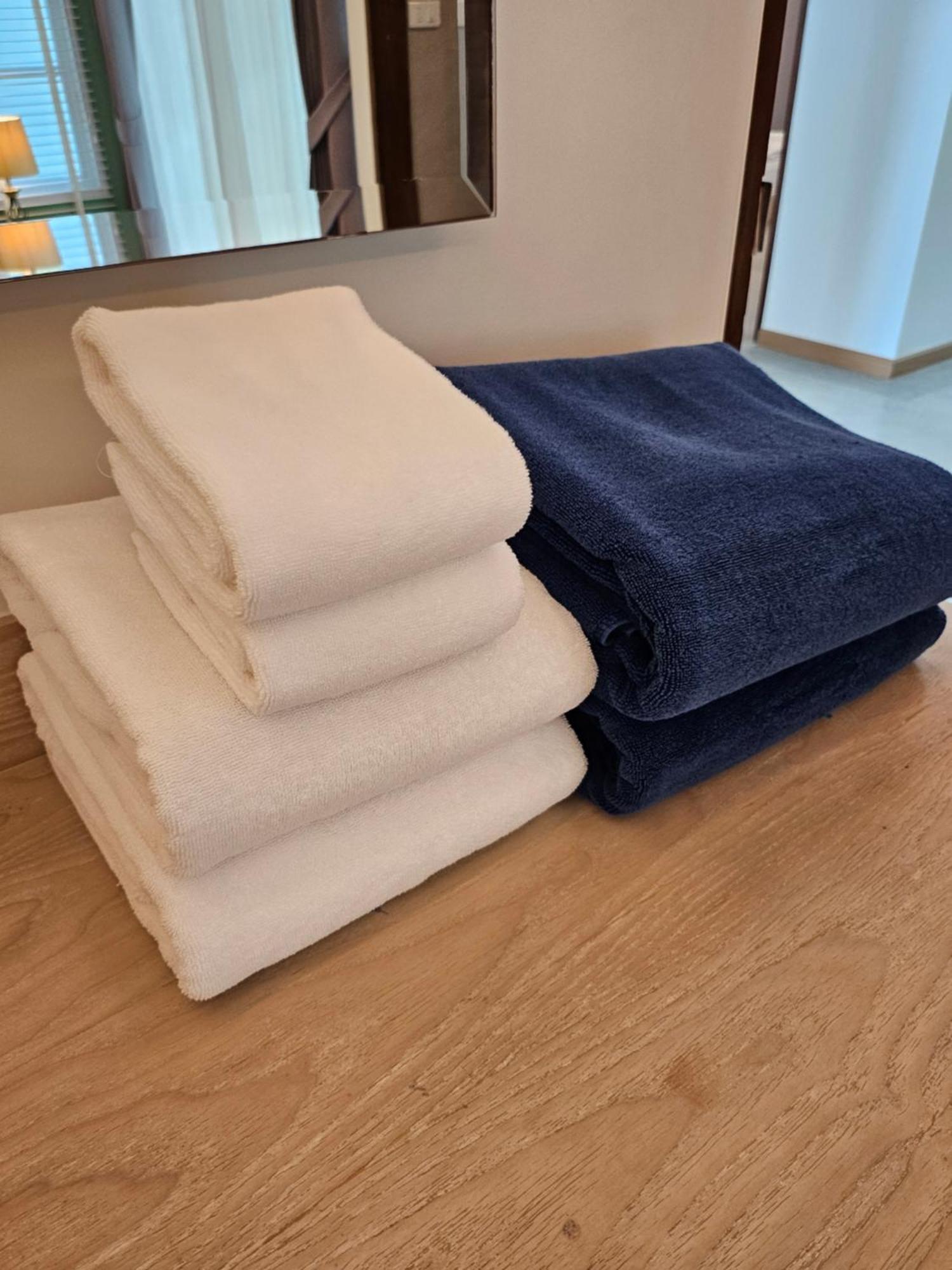 Dominika, 1 Bed With Private Pool & Jacuzzi Apartment