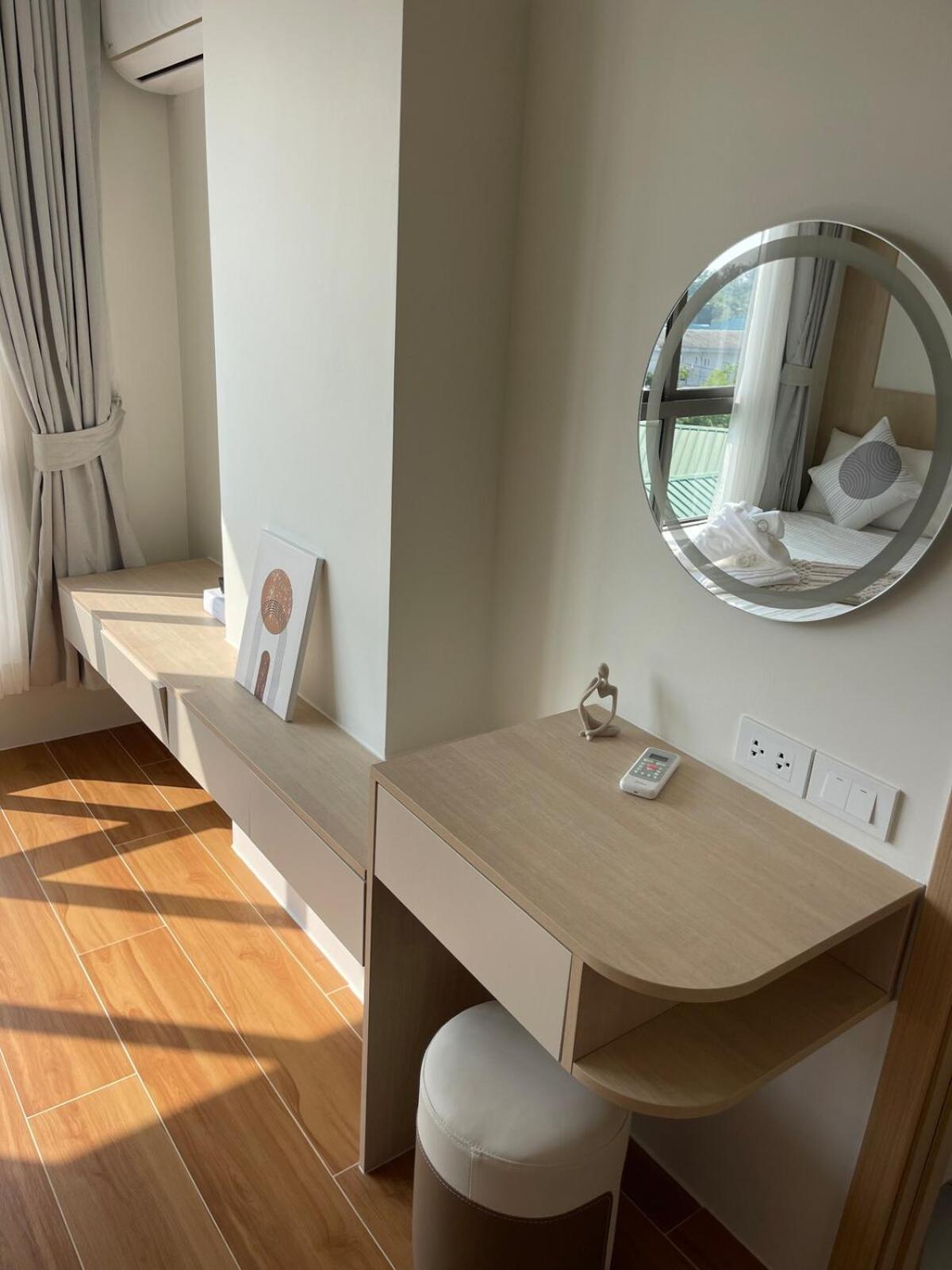 One-Bedroom Apartments With Kitchen Apartment *
