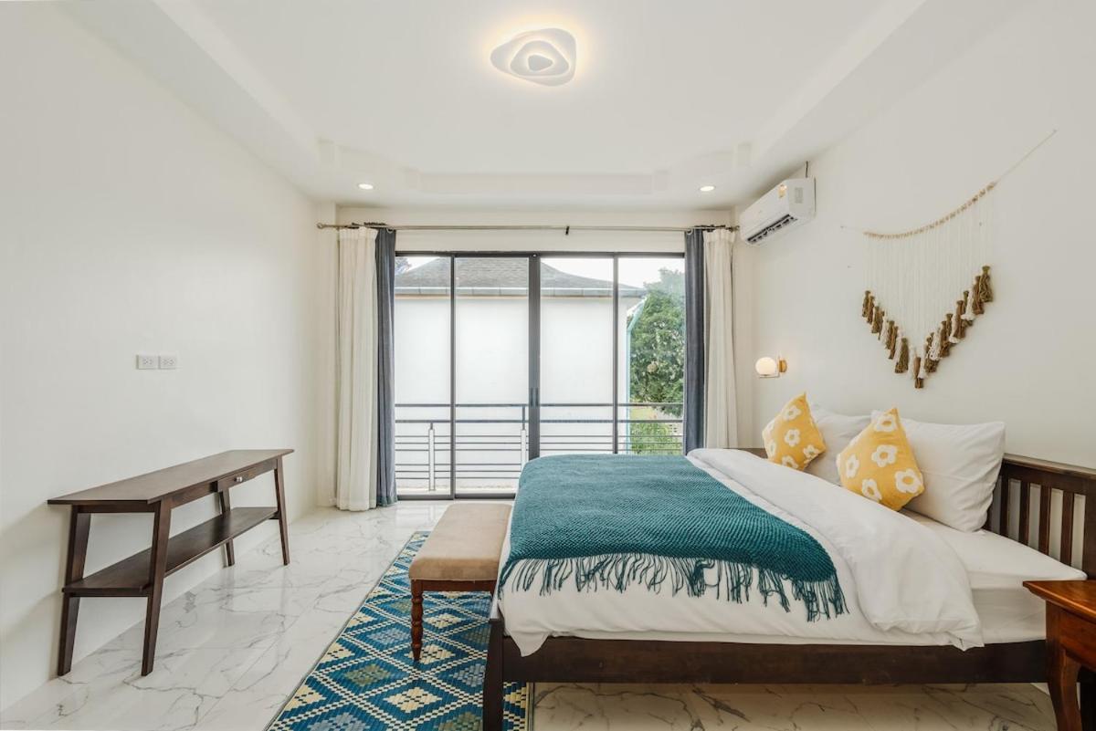 Freshly Renovated 4 Bed Pool Great Location * Rawai