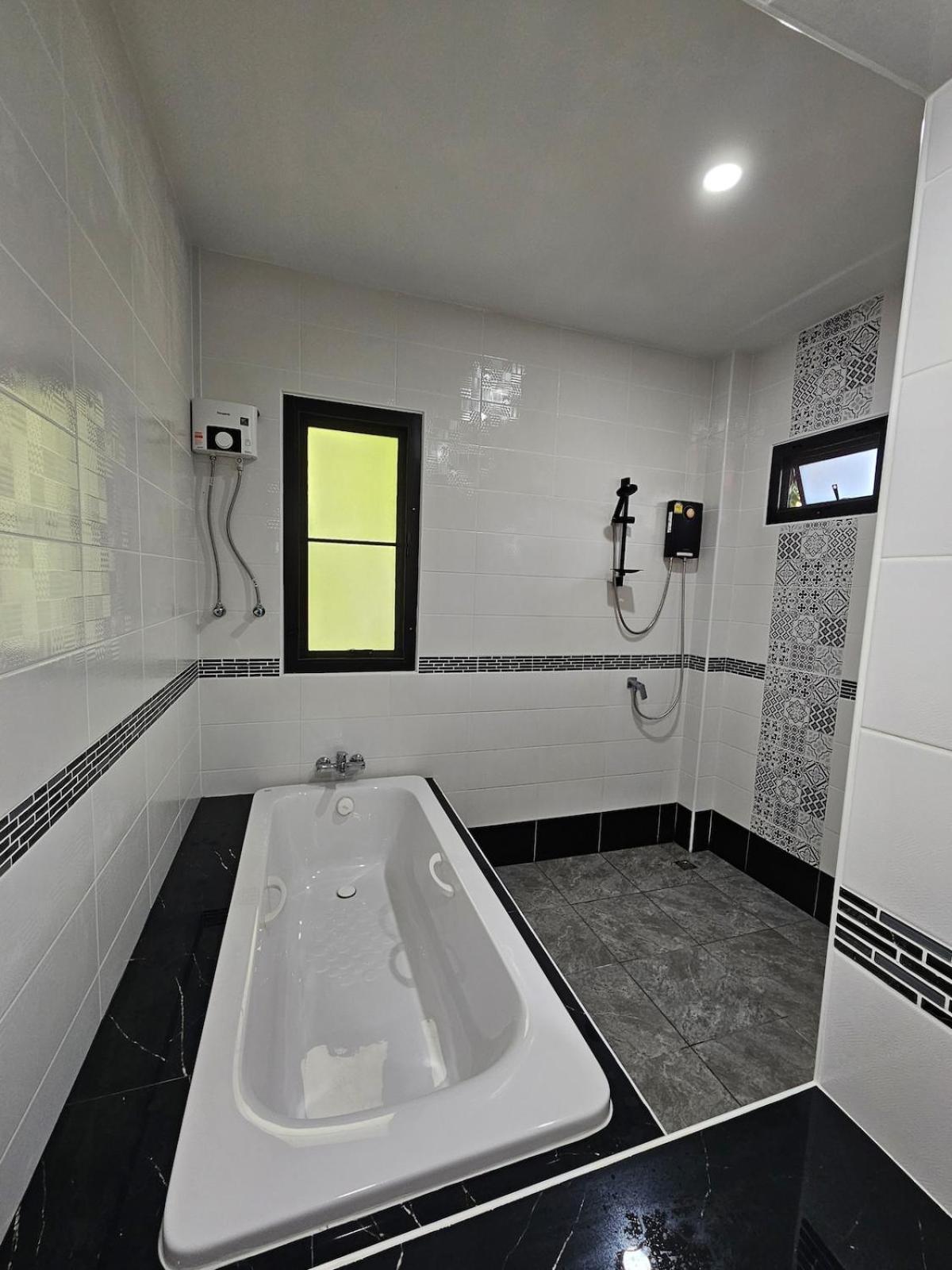 New House In The Location In Rawai * Nai Harn