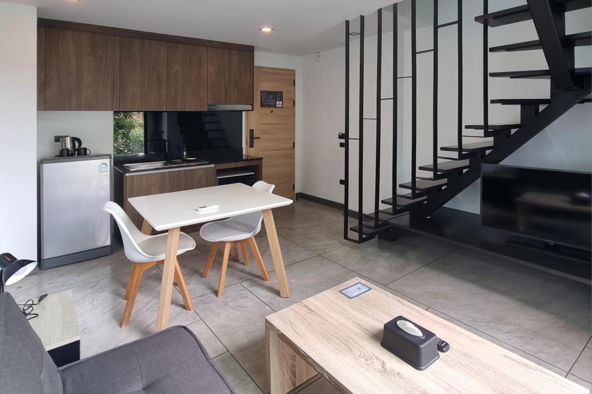 Apartment Duplex Naiharn Utl B126 - Perfect Near *
