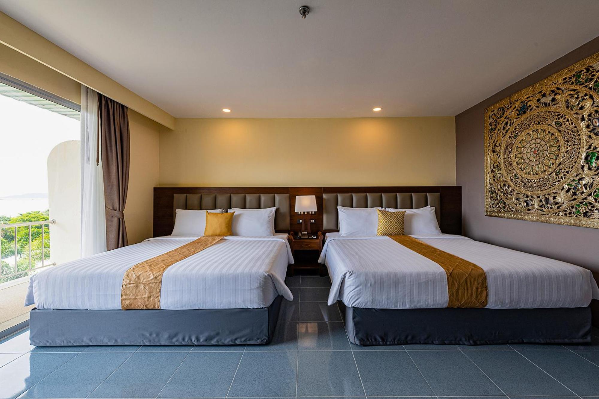 Blue Grand And In Chalong Phuket By Dayuu 5* Ban Saiyuan
