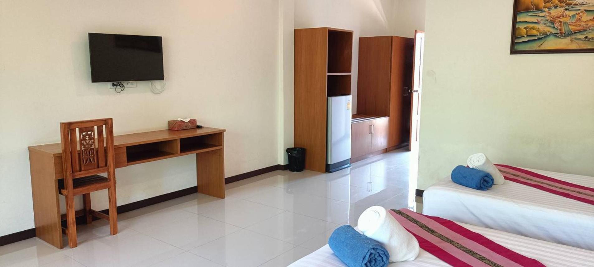 Oya International Phuket 4*