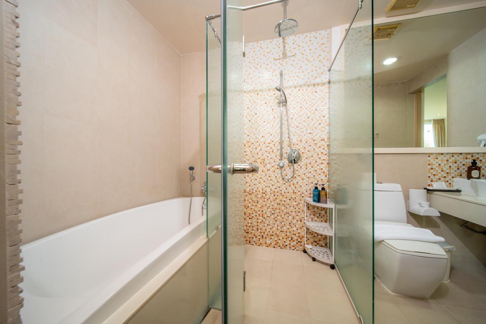 A New Experience Of Private Vacation And Work In Apartment