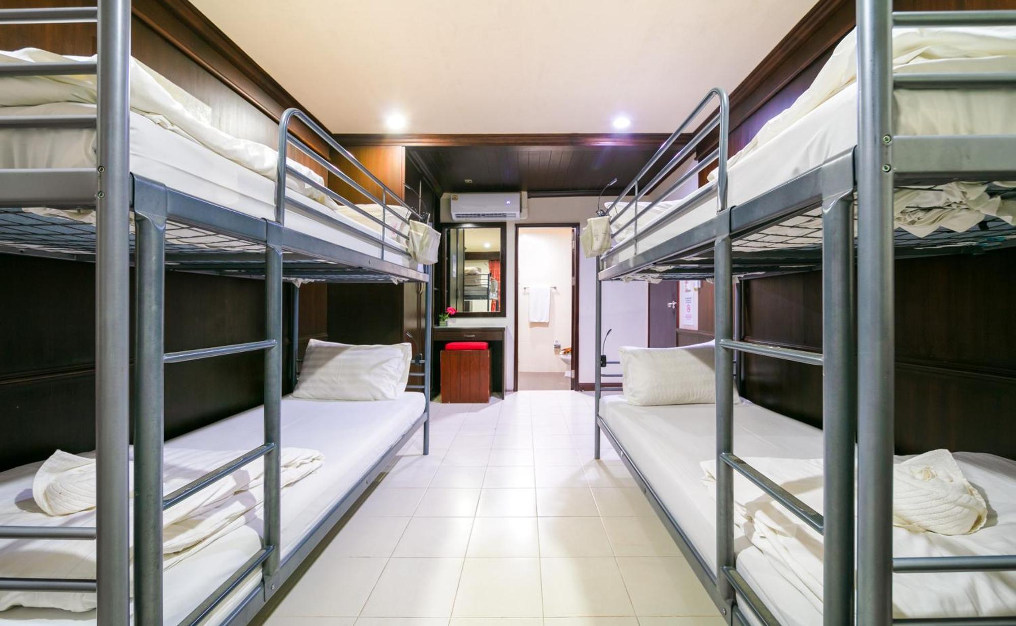 Ebs Phuket Hostel Ban Karon