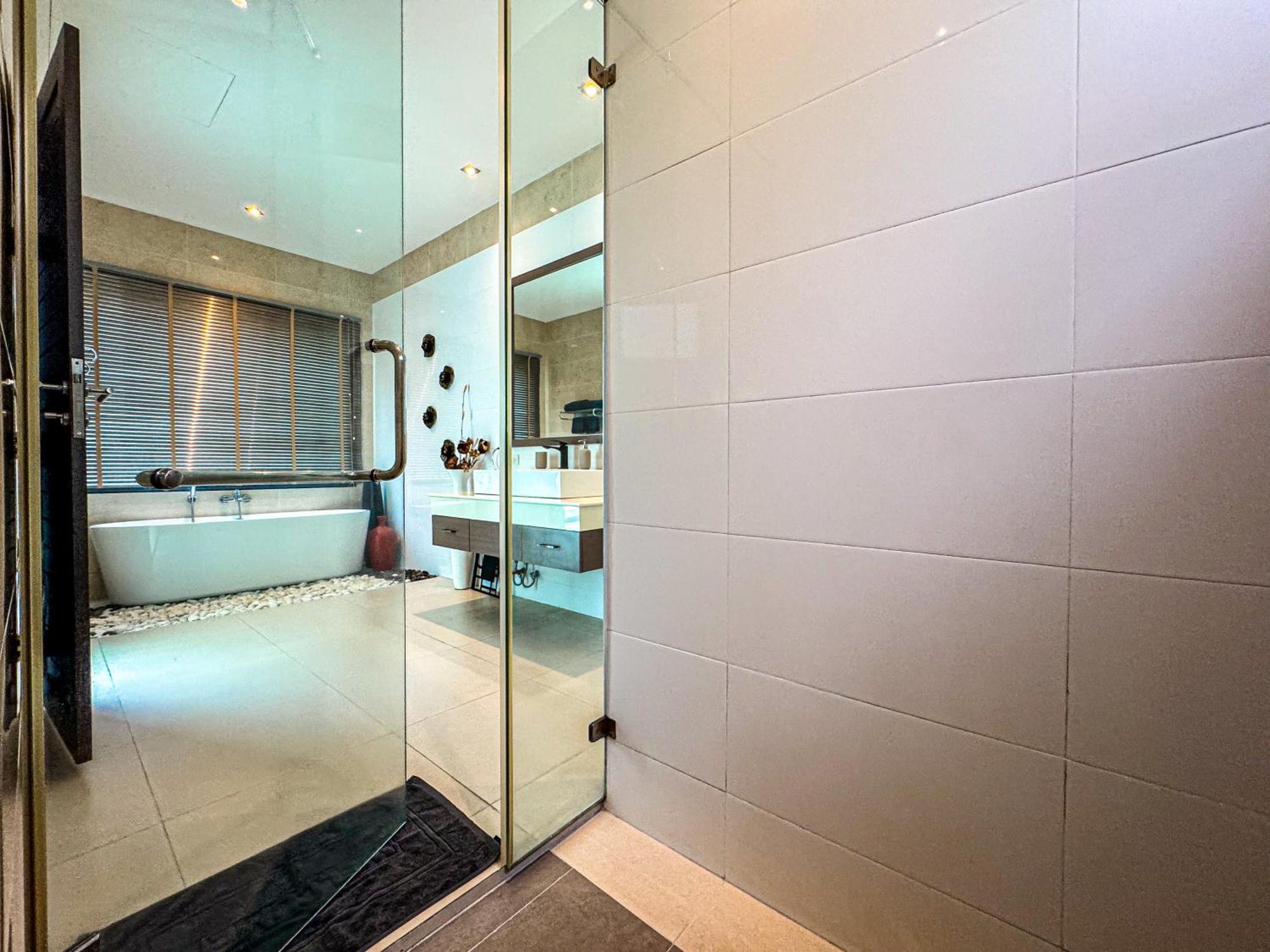 Destiny - Luxury Near Nai Harn * Ban Saiyuan