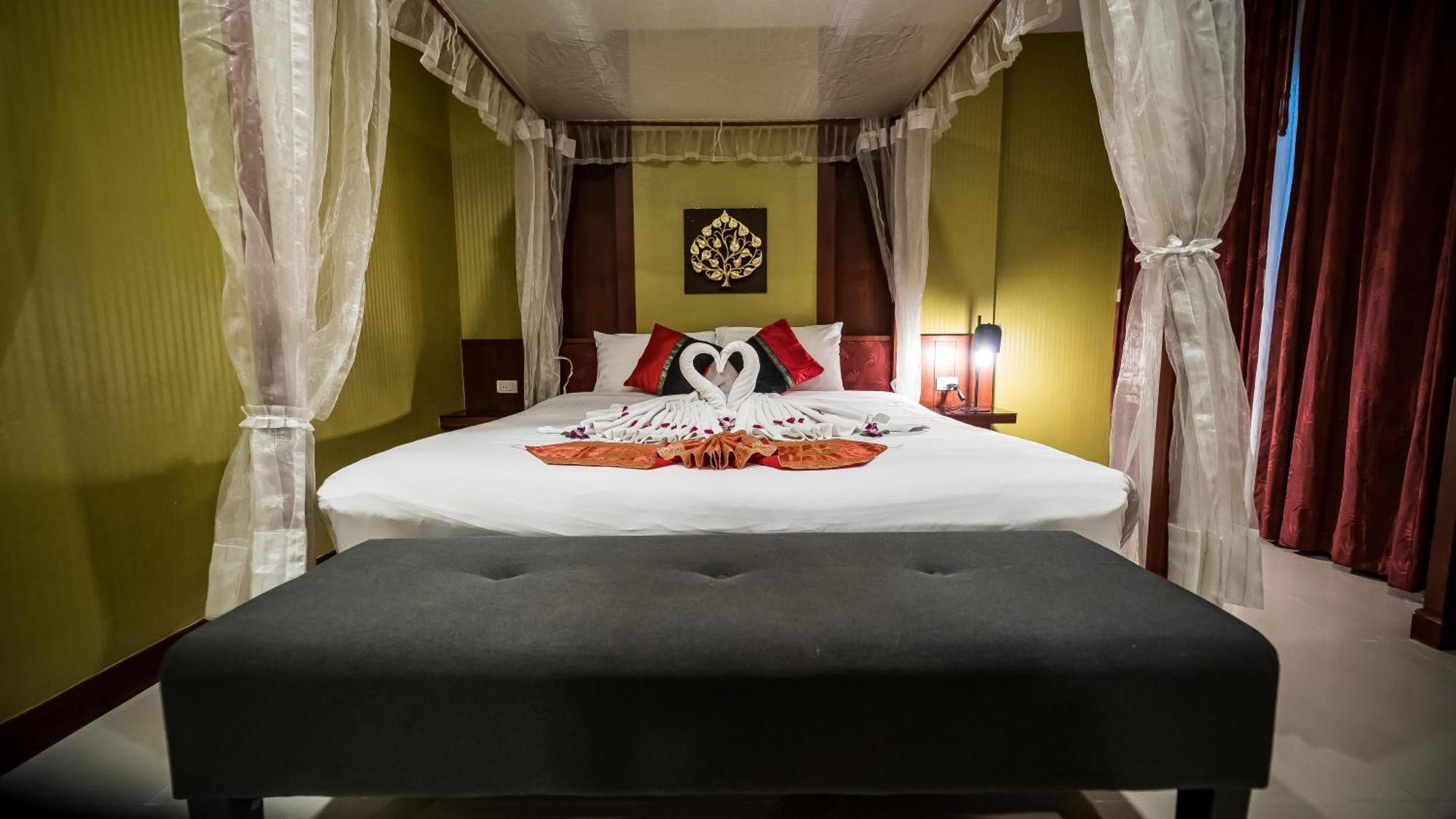 Hemingways Hotel Patong