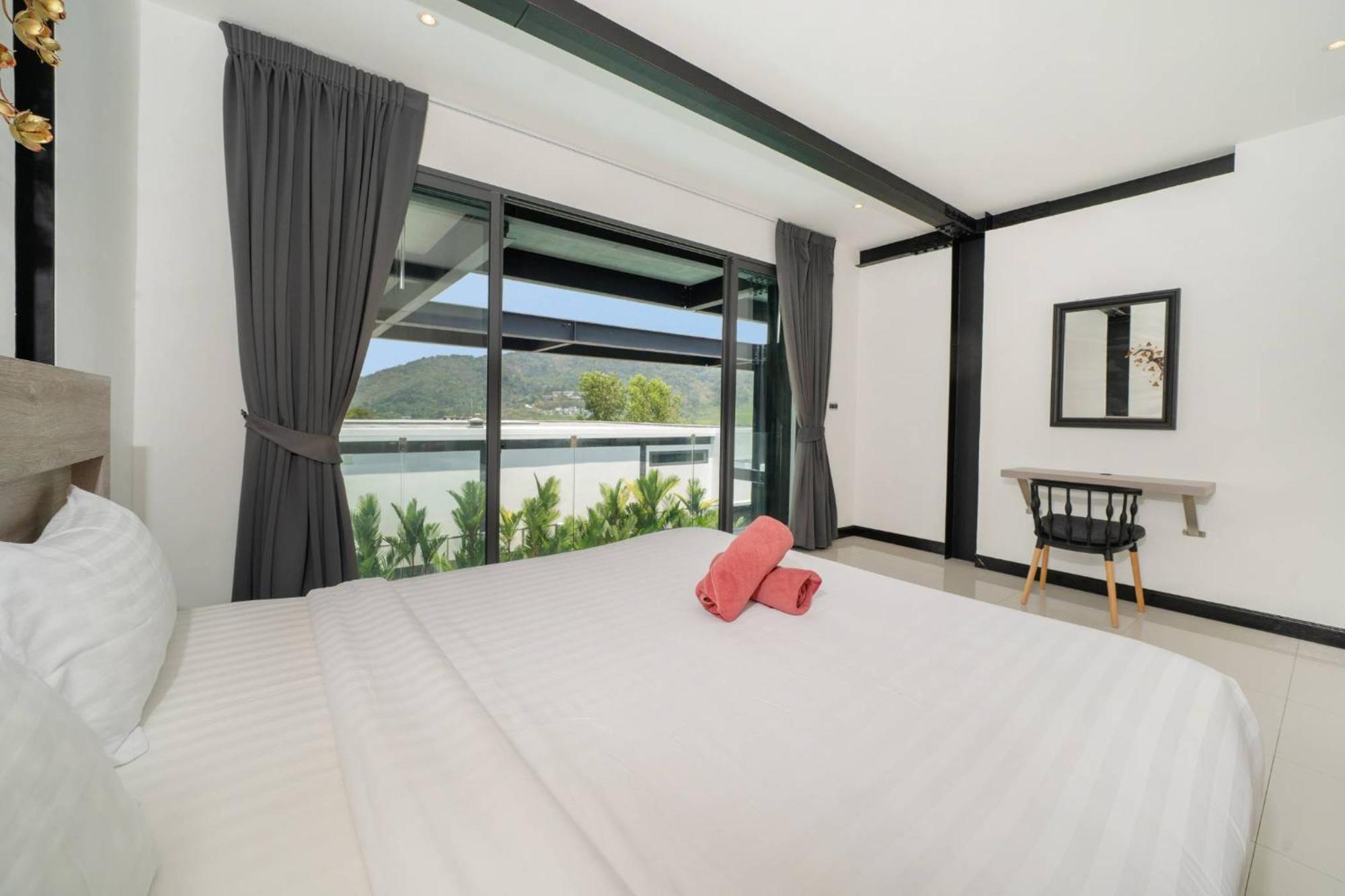 Villa New & Modern, Loft Style 4br Sunset Garden 3, 12m Salt Pool, Just 10min Drive Naiharn Ban Saiyuan