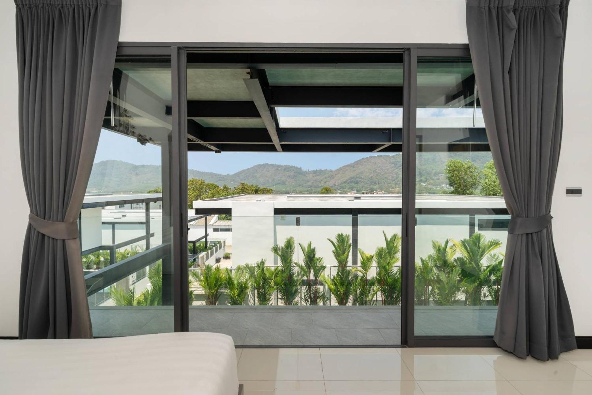Villa New & Modern, Loft Style 4br Sunset Garden 3, 12m Salt Pool, Just 10min Drive Naiharn Ban Saiyuan