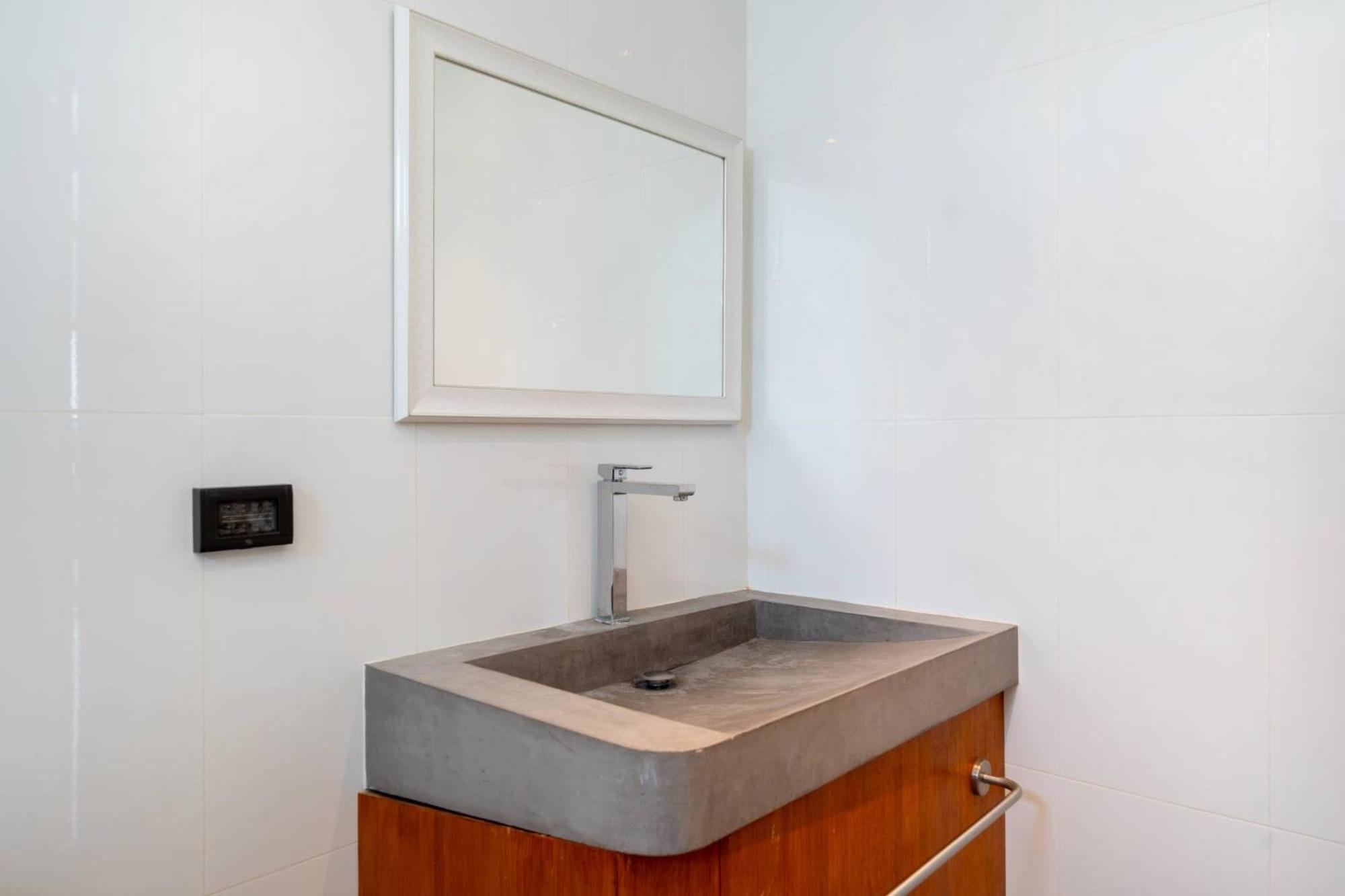 New & Modern, Loft Style 4br Sunset Garden 3, 12m Salt Pool, Just 10min Drive Naiharn Villa Ban Saiyuan