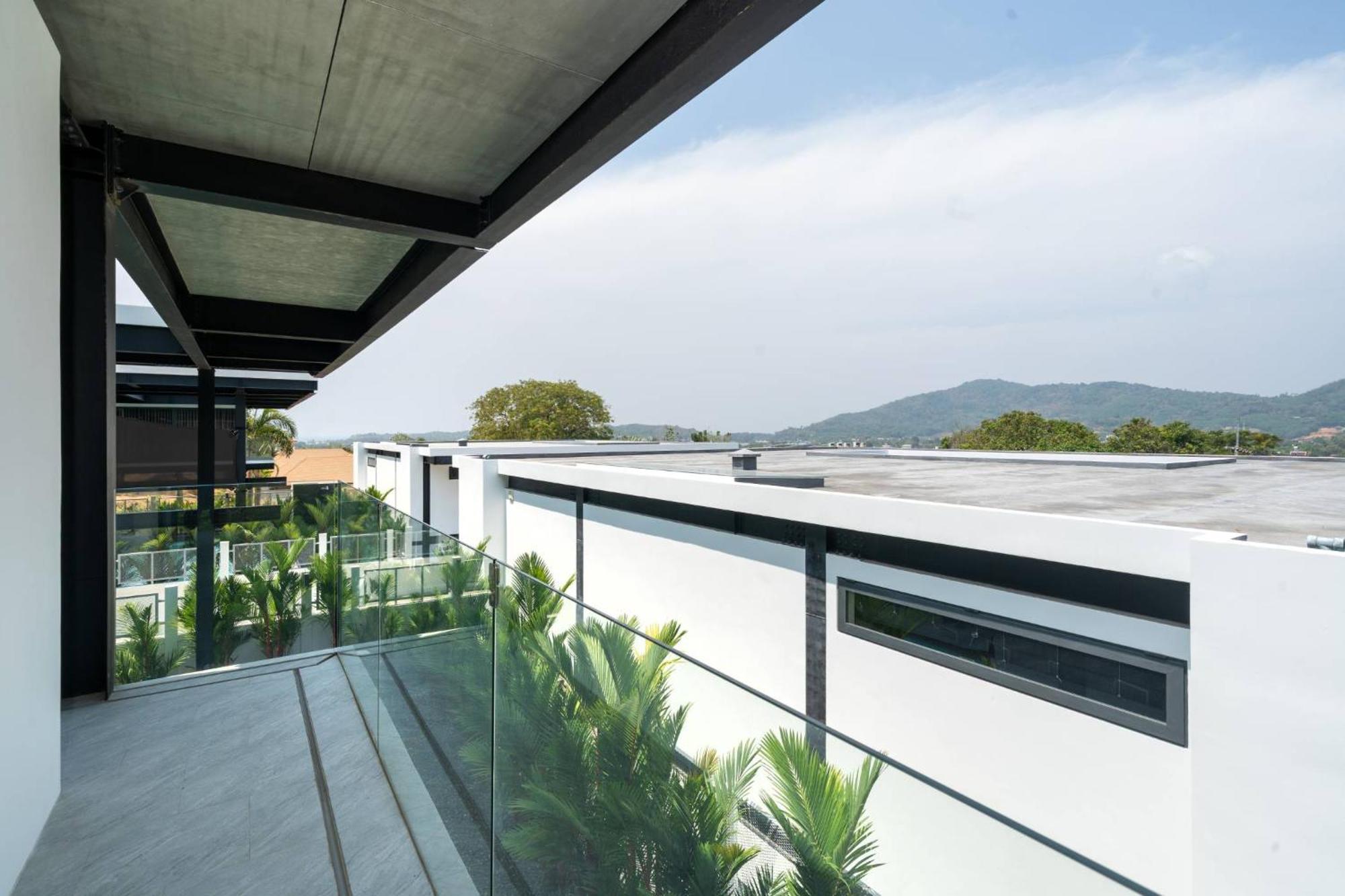 New & Modern, Loft Style 4br Sunset Garden 3, 12m Salt Pool, Just 10min Drive Naiharn Villa Ban Saiyuan