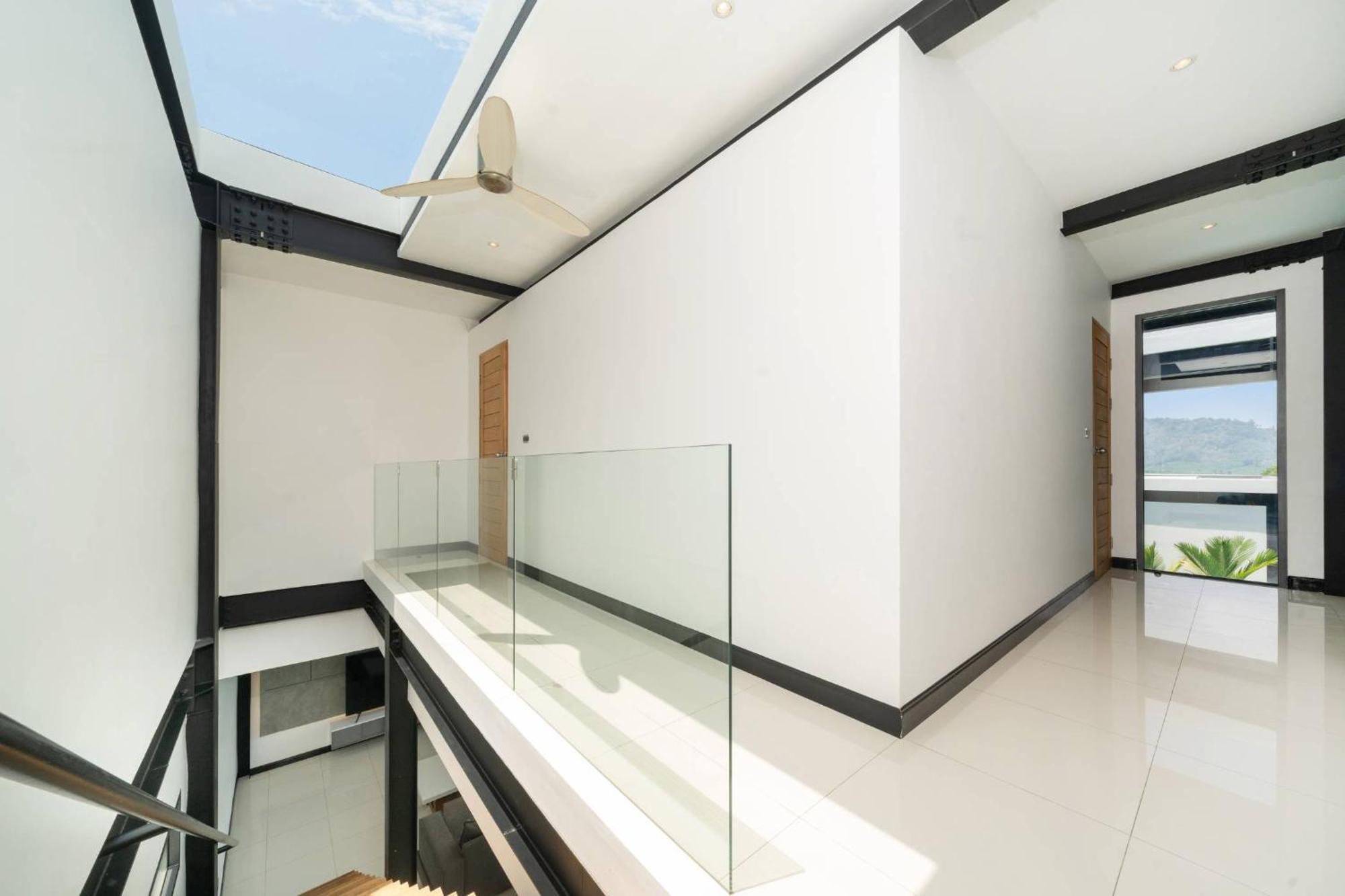 Villa New & Modern, Loft Style 4br Sunset Garden 3, 12m Salt Pool, Just 10min Drive Naiharn