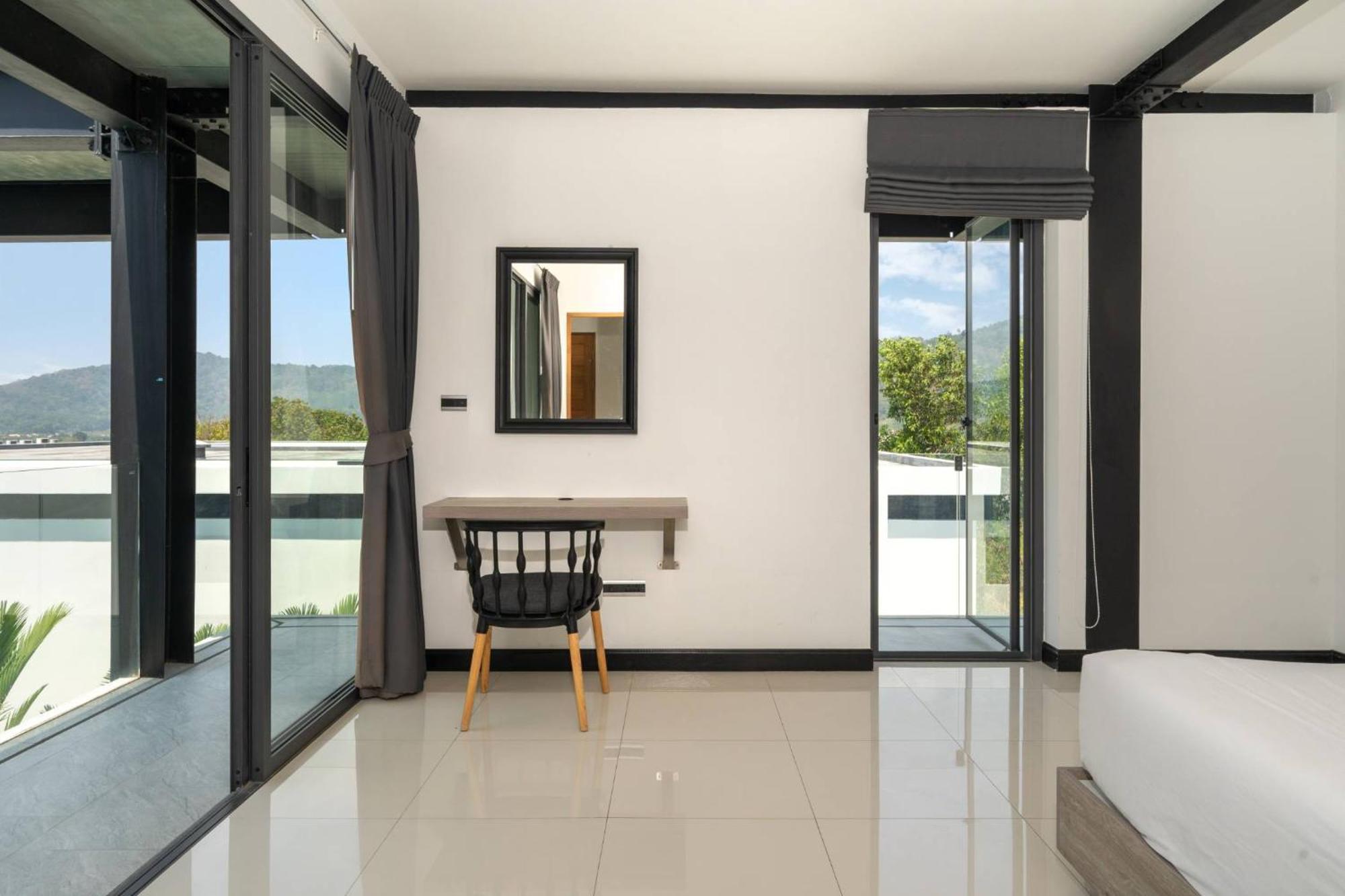 New & Modern, Loft Style 4br Sunset Garden 3, 12m Salt Pool, Just 10min Drive Naiharn *