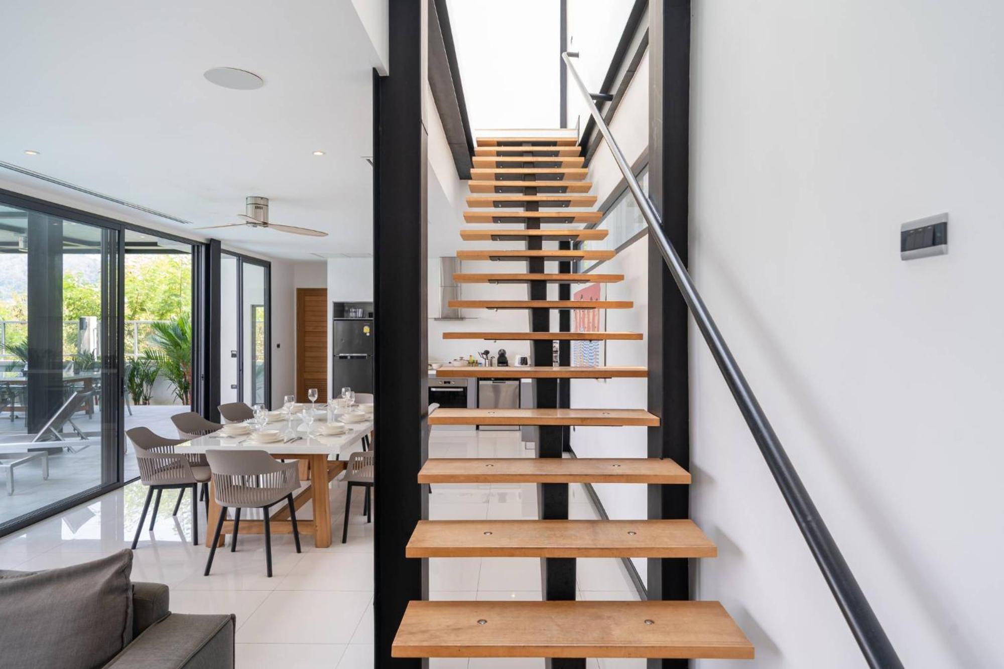 New & Modern, Loft Style 4br Sunset Garden 3, 12m Salt Pool, Just 10min Drive Naiharn Villa Ban Saiyuan