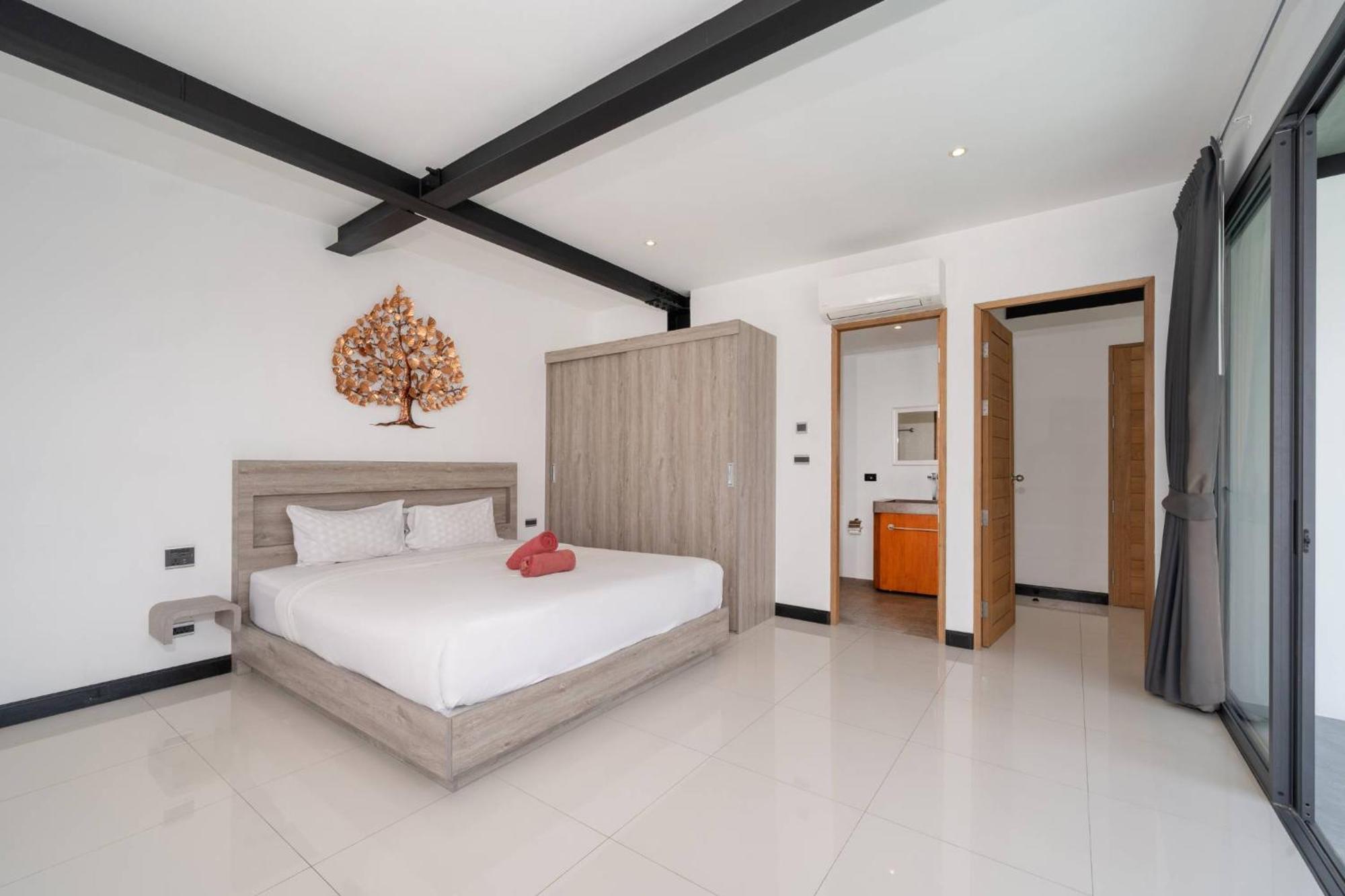New & Modern, Loft Style 4br Sunset Garden 3, 12m Salt Pool, Just 10min Drive Naiharn *
