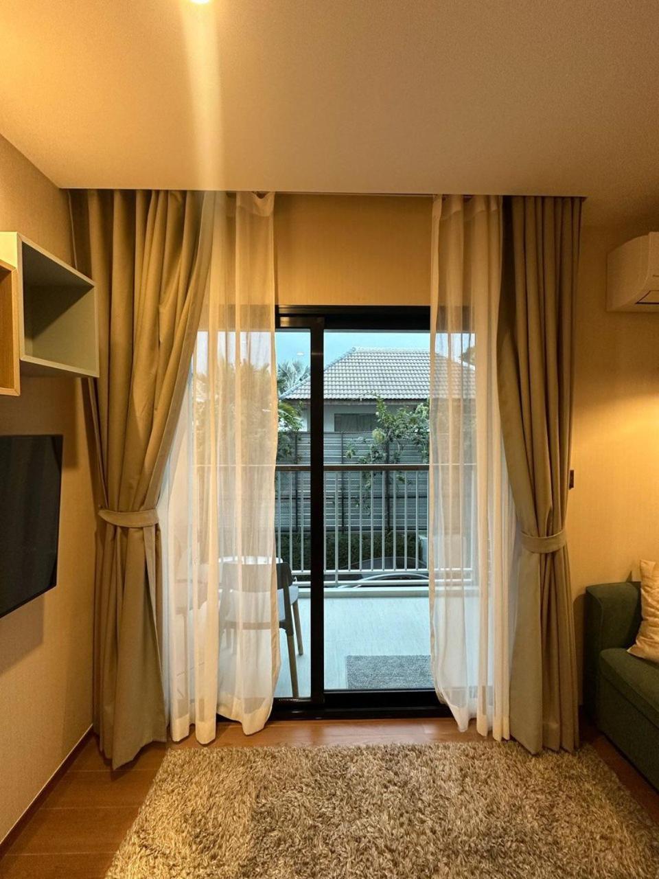 With Desk X214 By Ibg Apartment