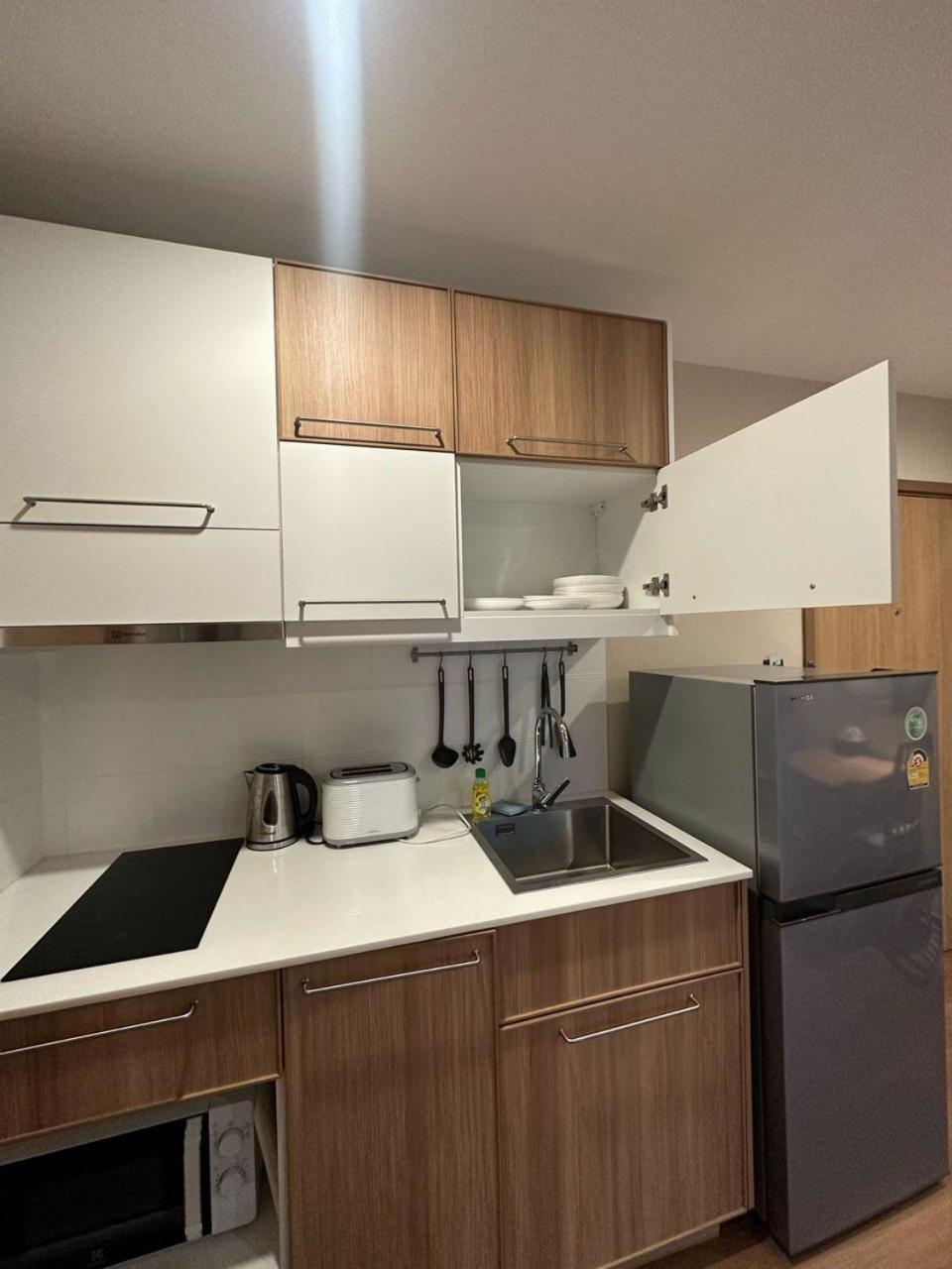 Apartment With Desk X214 By Ibg *