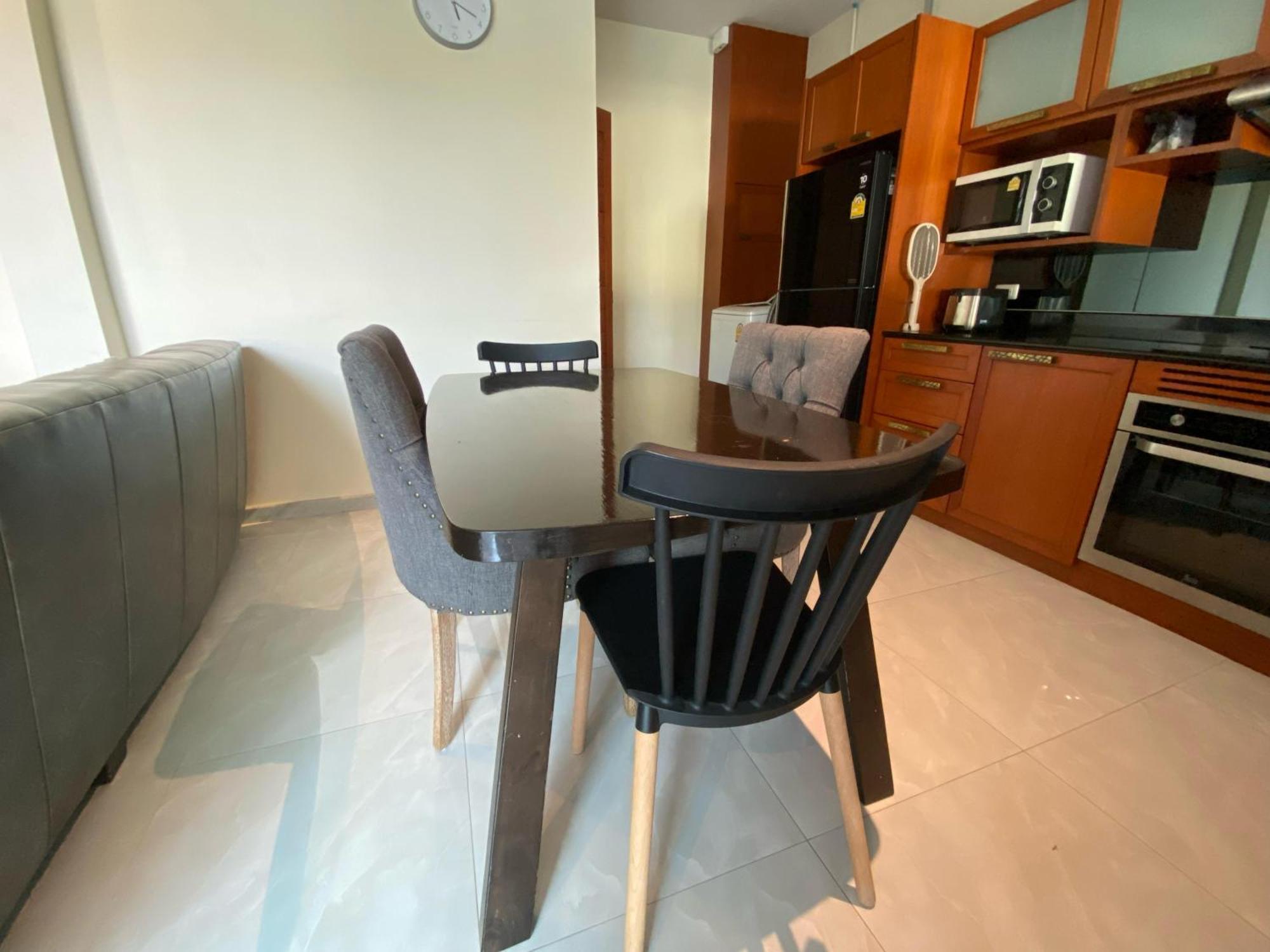 Pool Private Near 2 Bedrooms 3d9 *