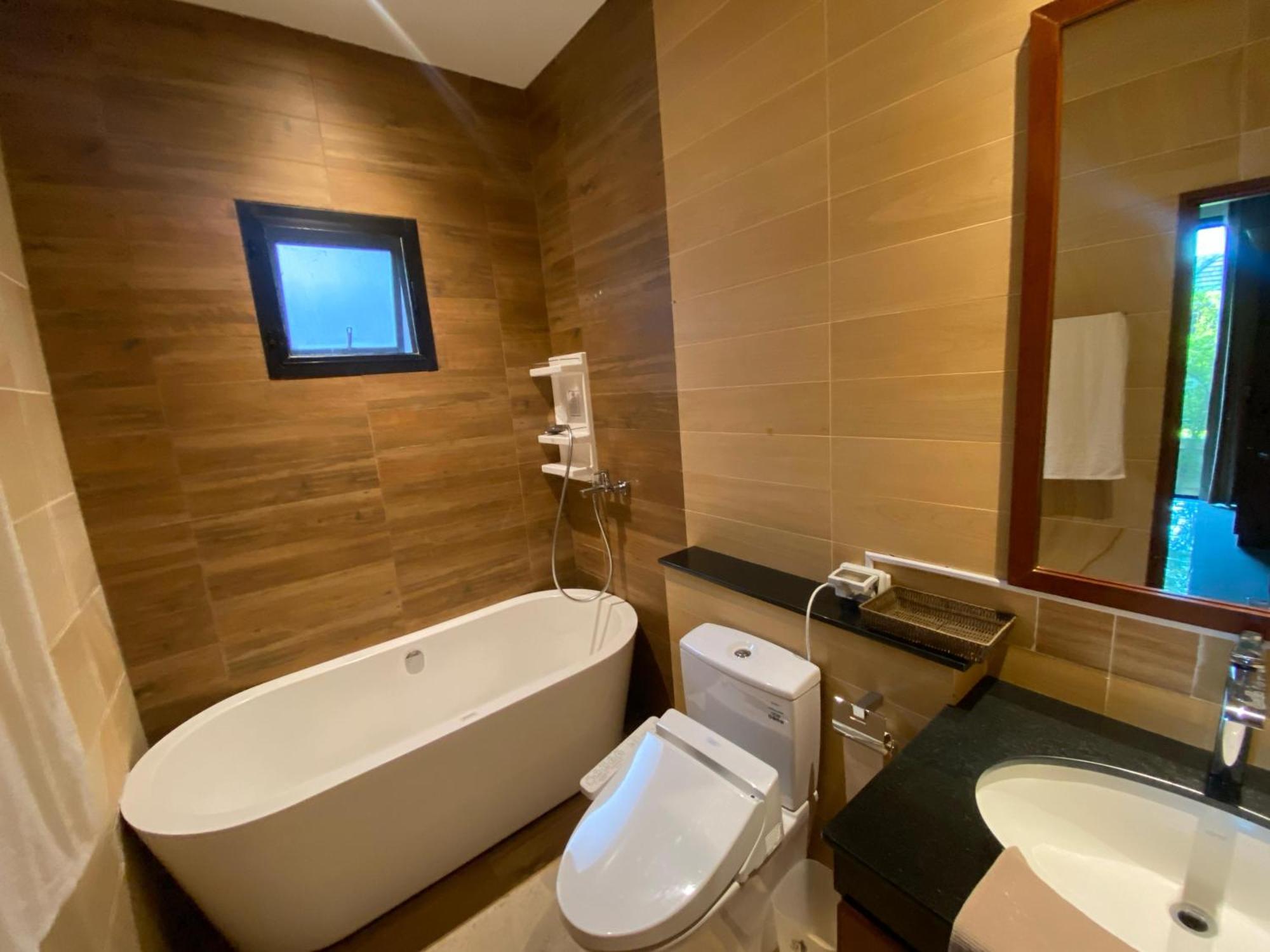 Pool Private Near 2 Bedrooms 3d9