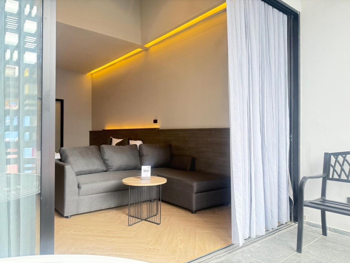 Leon's Loft House