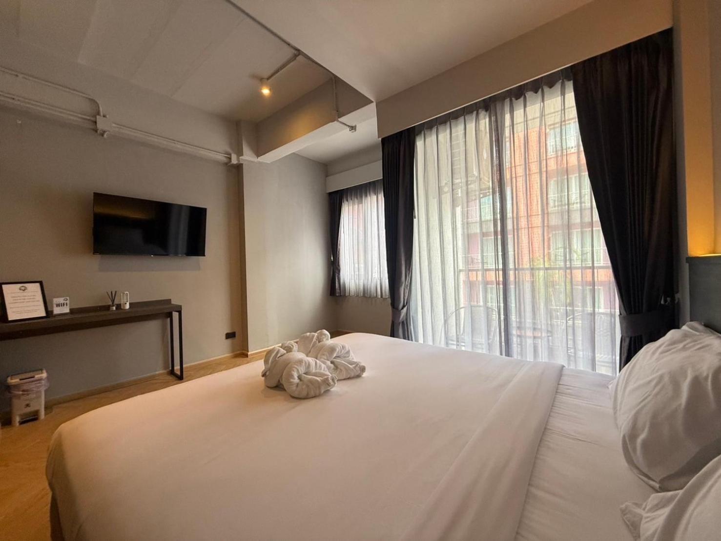Leon's Loft House Hostel *