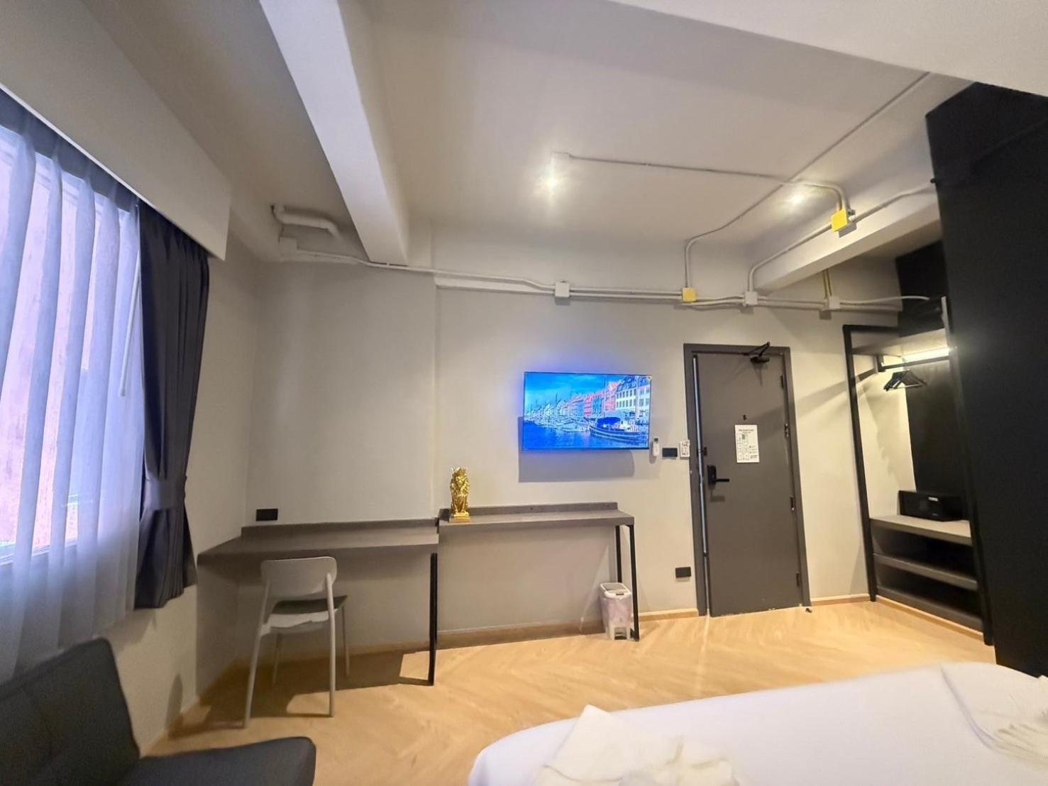 Leon's Loft House *