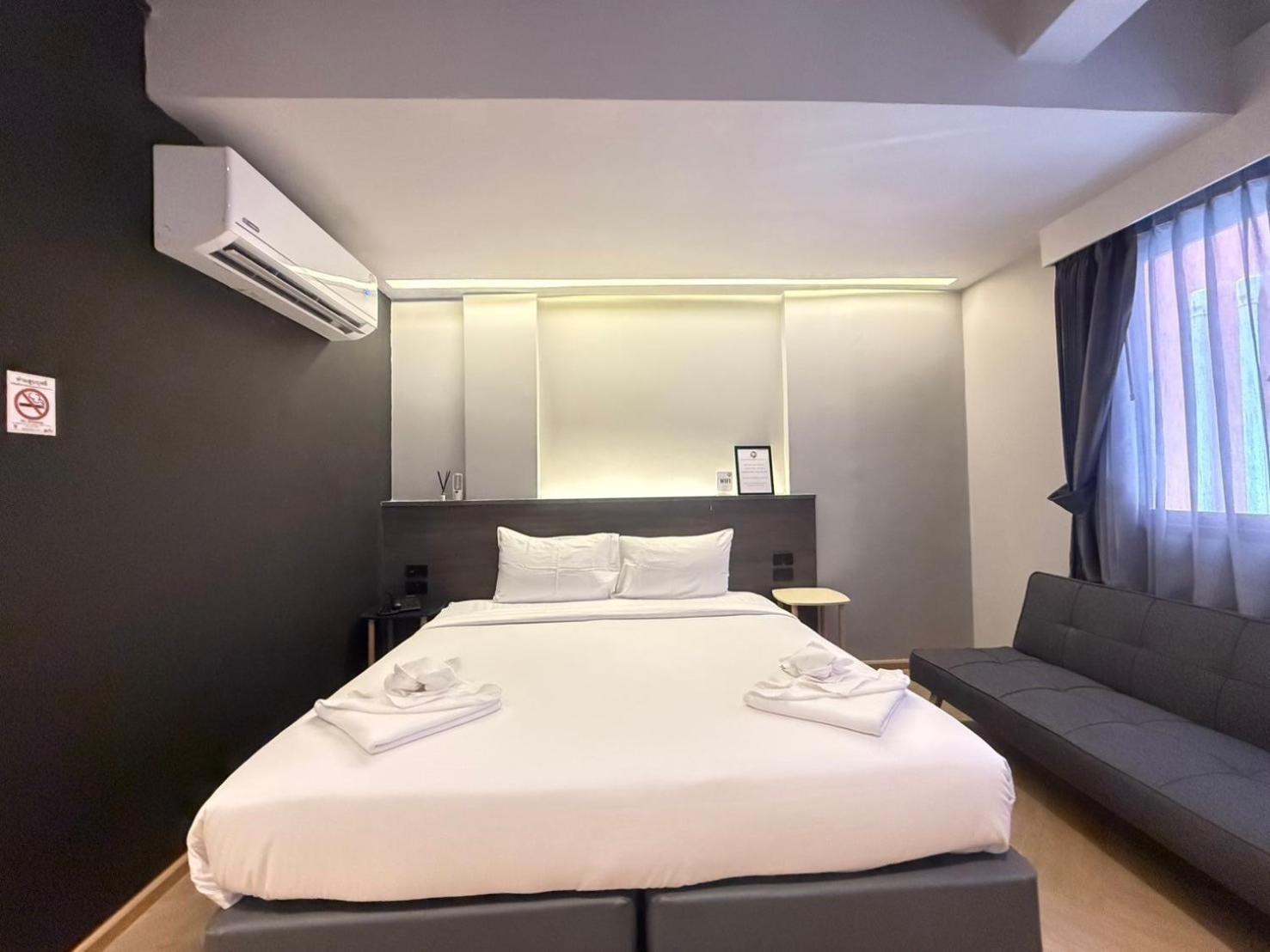 Leon's Loft House